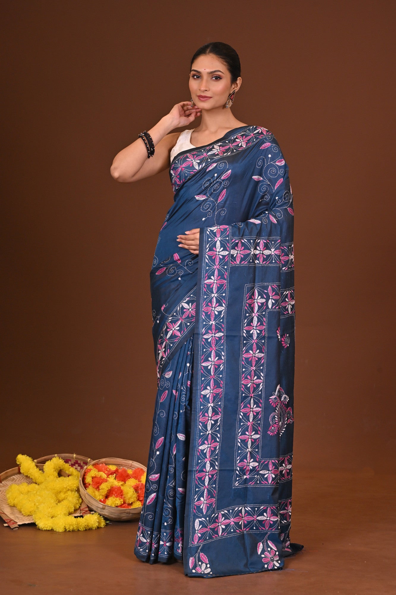 ASHARIKA Blended Silk Kantha Stitch Saree