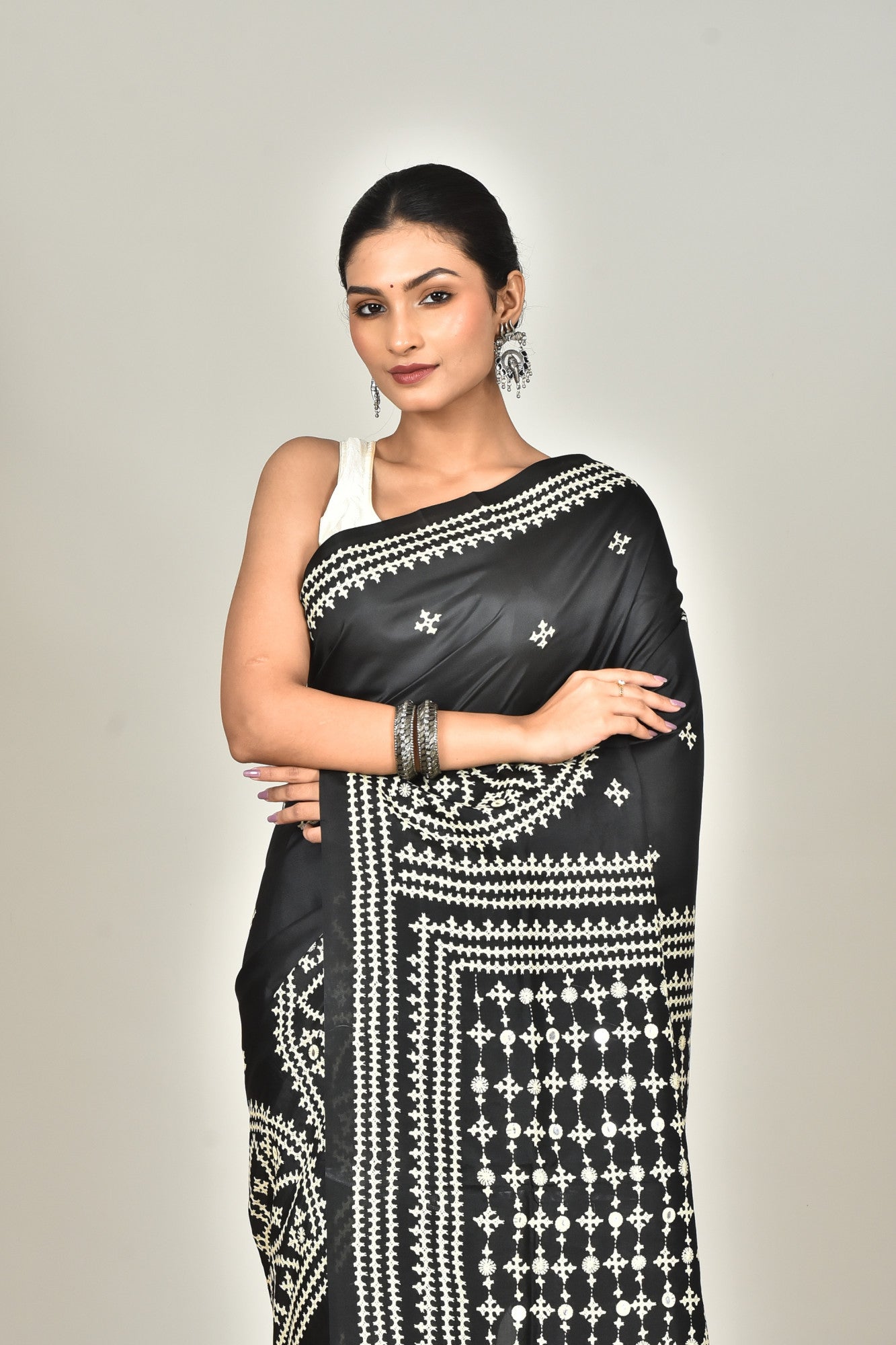 BANGALORE SILK BATIK KANTHA SAREE Thumbnail