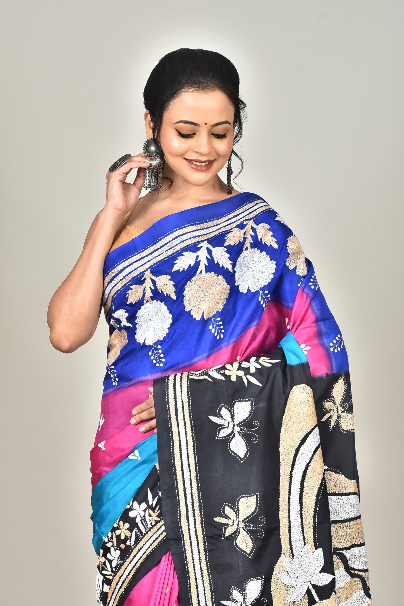 Bangalore Silk Dye Kantha Stitch Saree Multicolor Thumbnail