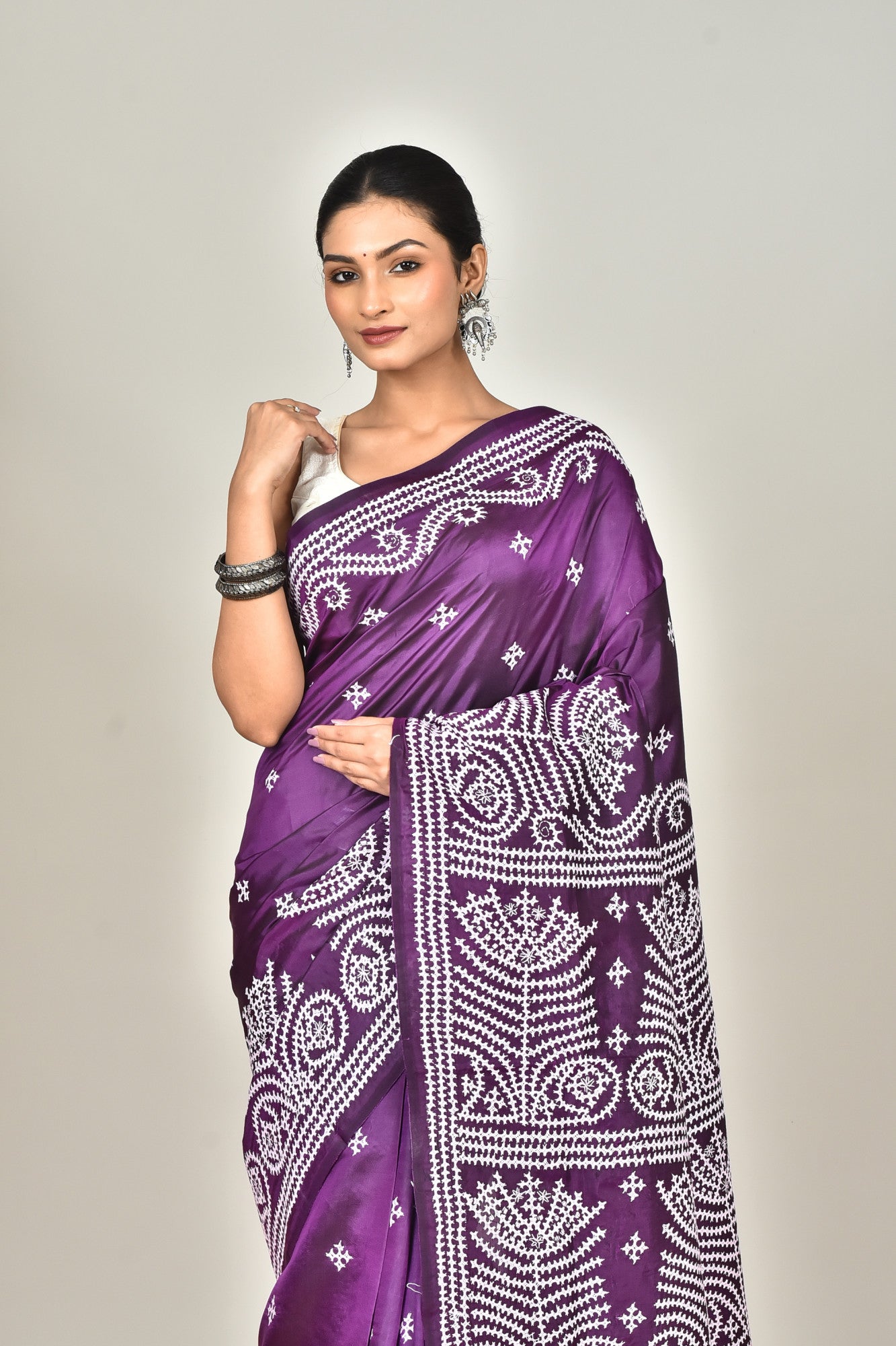 BANGALORE SILK GUJRATI STITCH SAREE Thumbnail