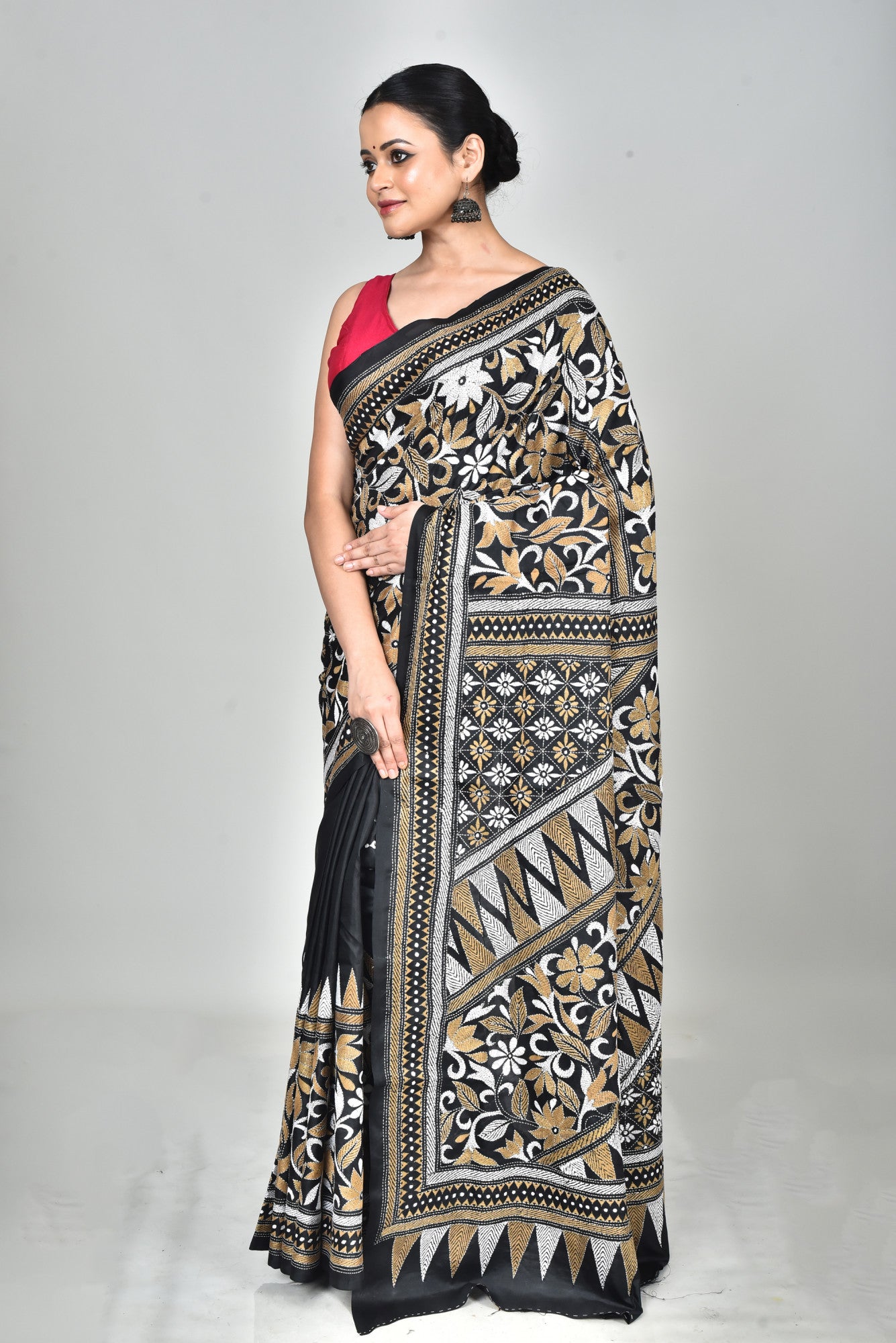 BANGALORE SILK KANTHA SAREE Thumbnail