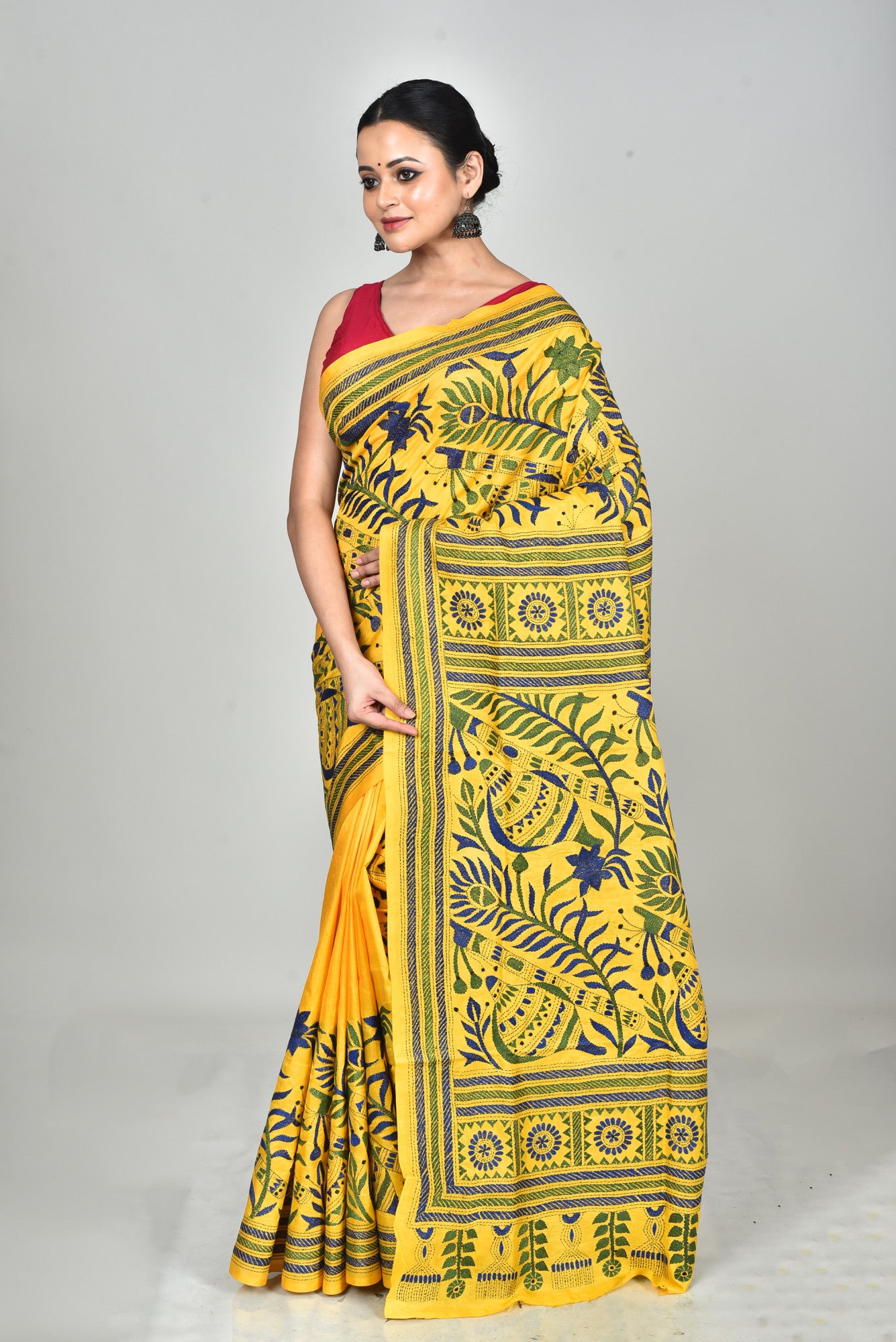 BANGALORE SILK KANTHA SAREE Thumbnail