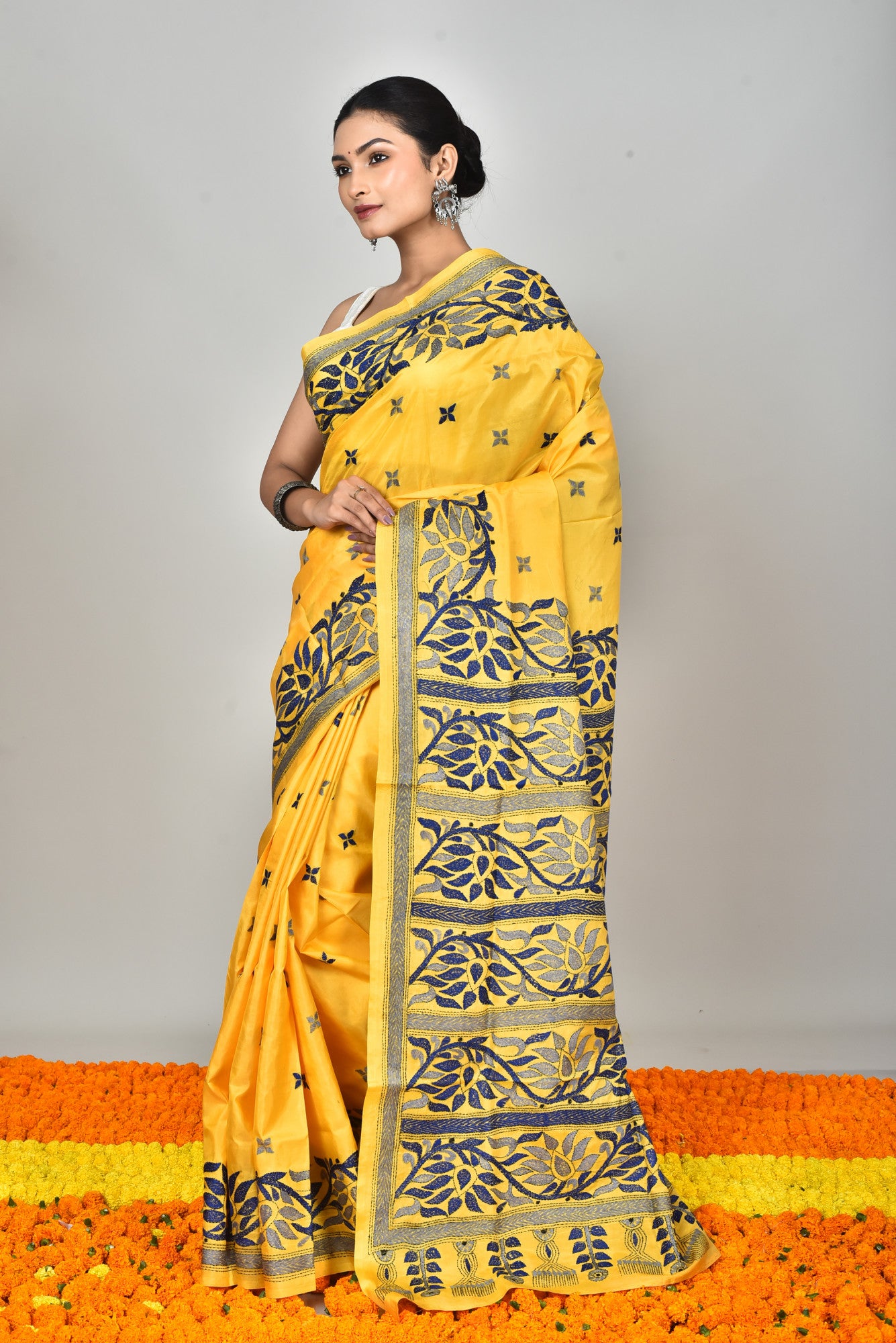 BANGALORE SILK KANTHA SAREE Thumbnail