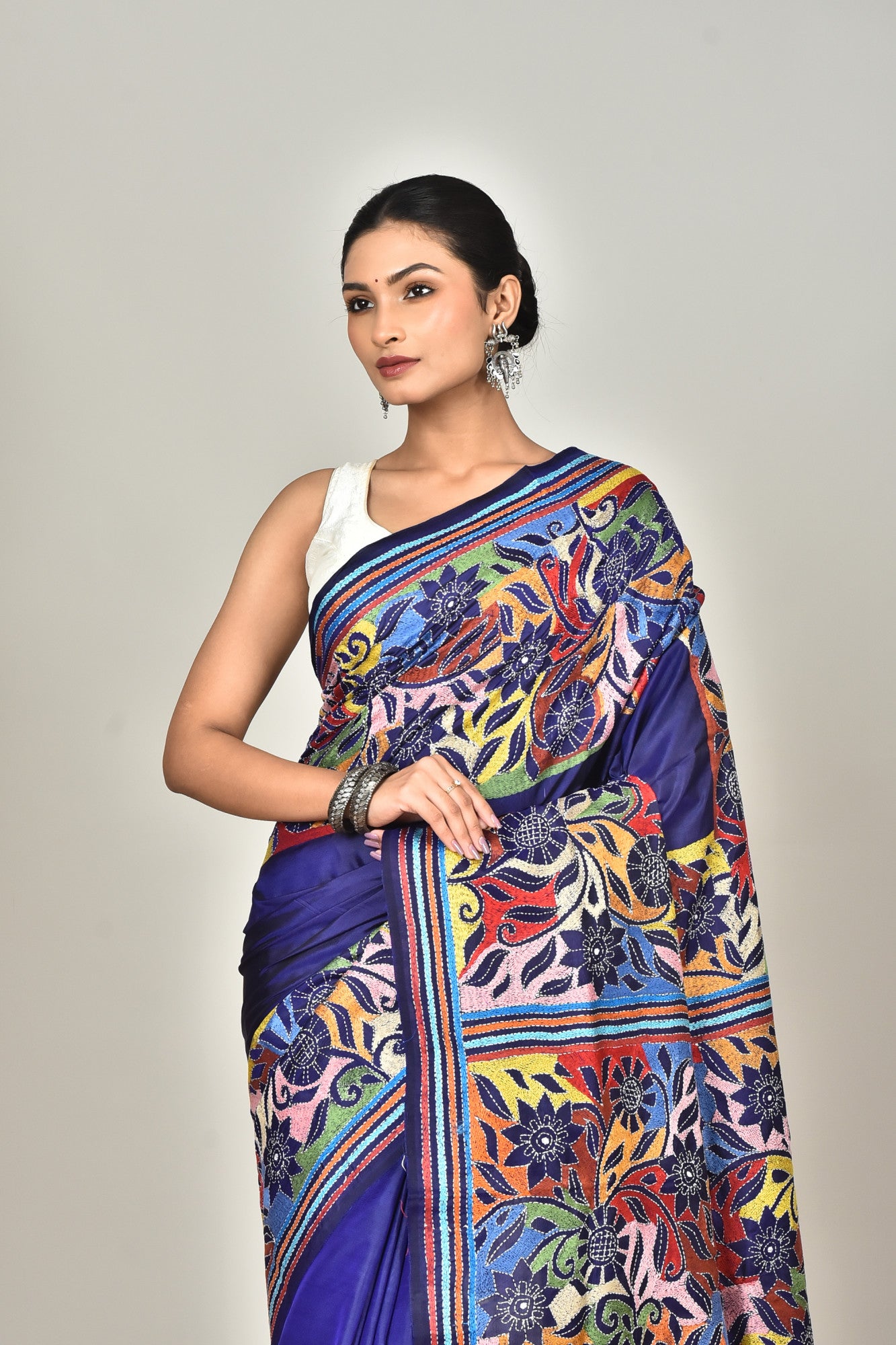 BANGALORE SILK KANTHA SAREE Thumbnail