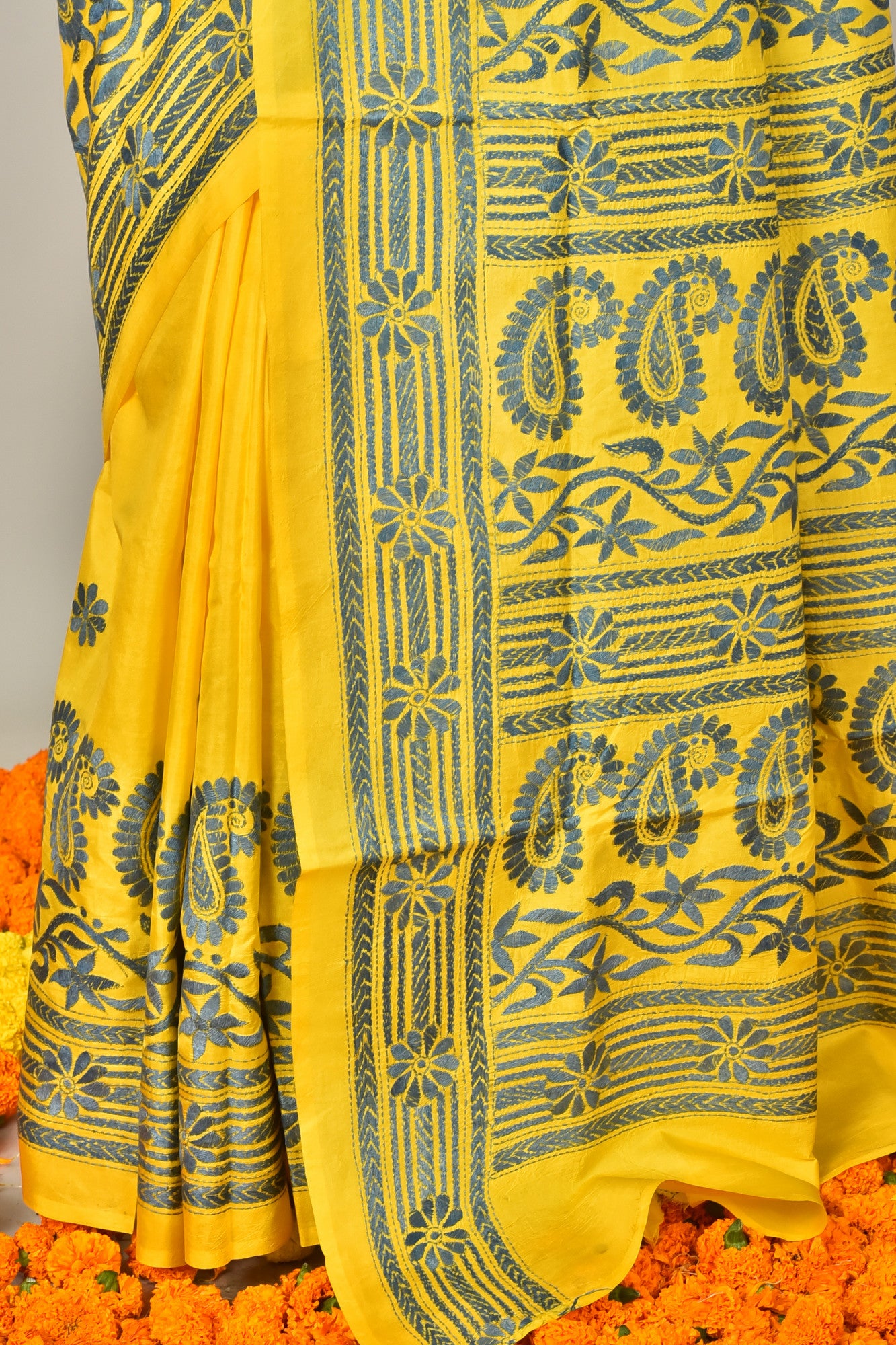 BANGALORE SILK KANTHA SAREE Thumbnail
