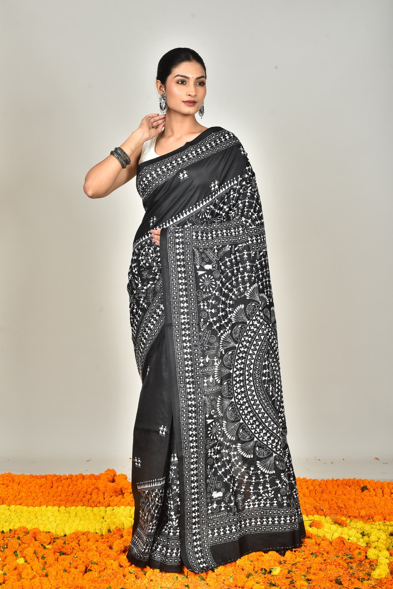 BANGALORE SILK KANTHA SAREE Thumbnail