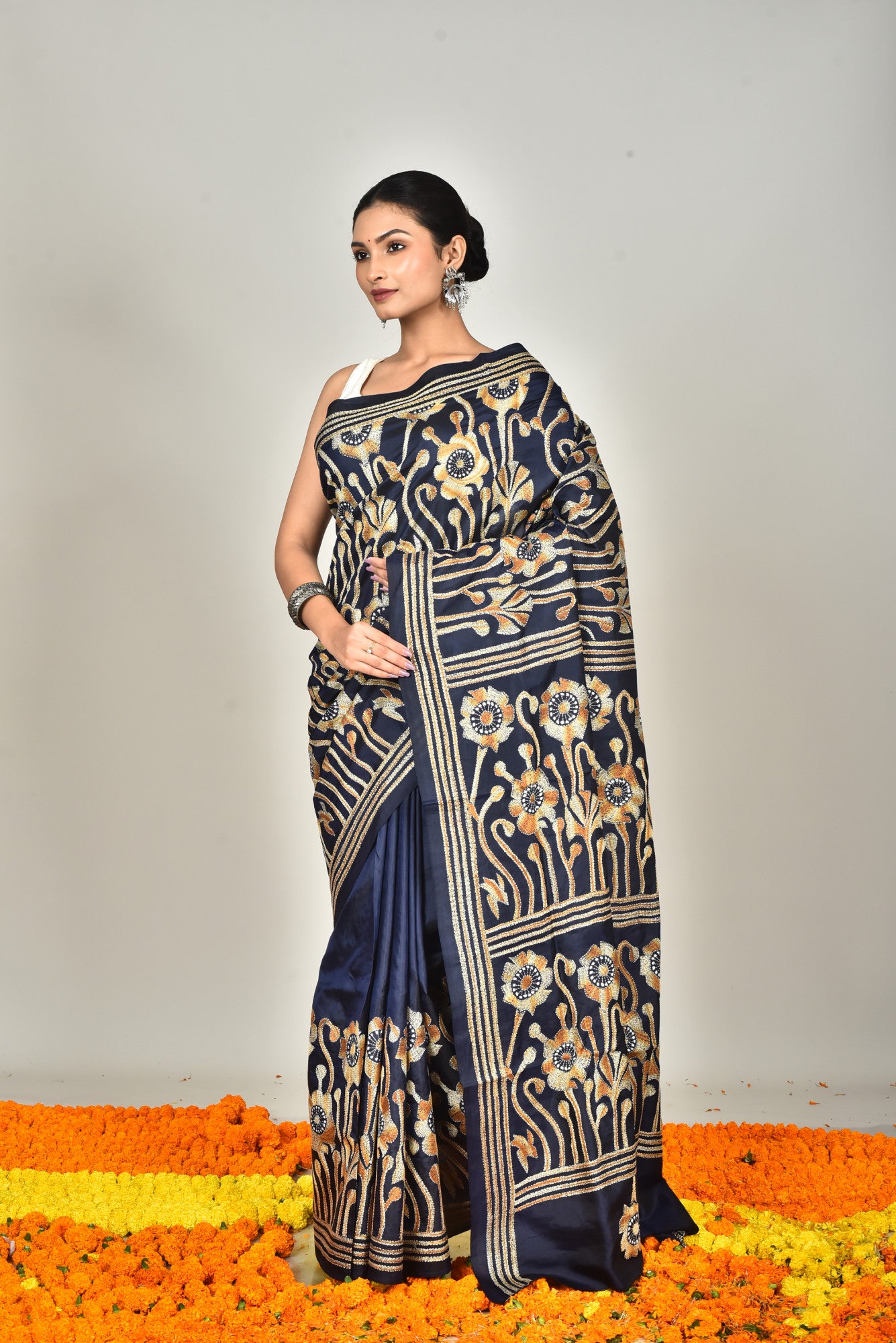 BANGALORE SILK KANTHA SAREE Thumbnail