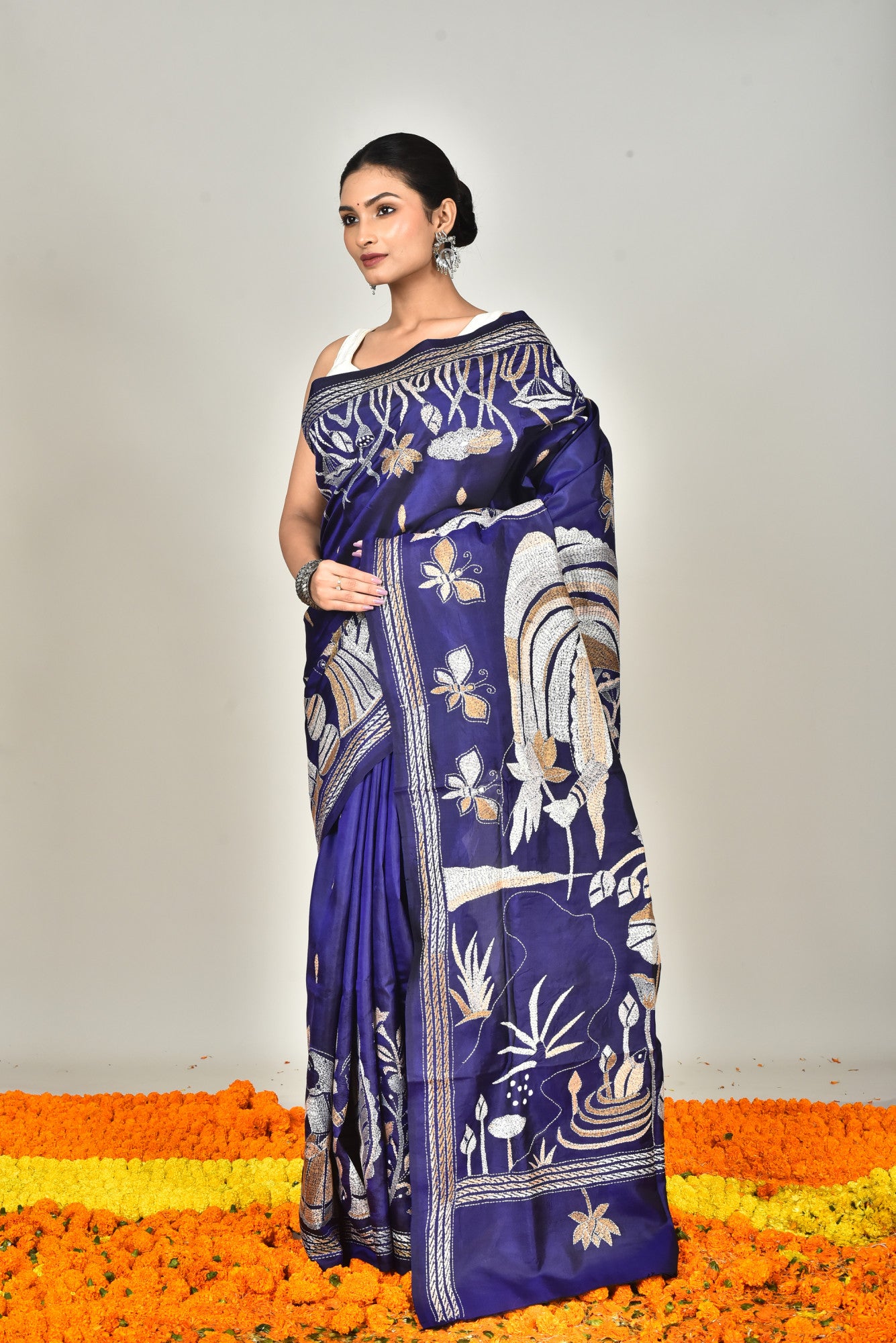 BANGALORE SILK KANTHA SAREE Thumbnail