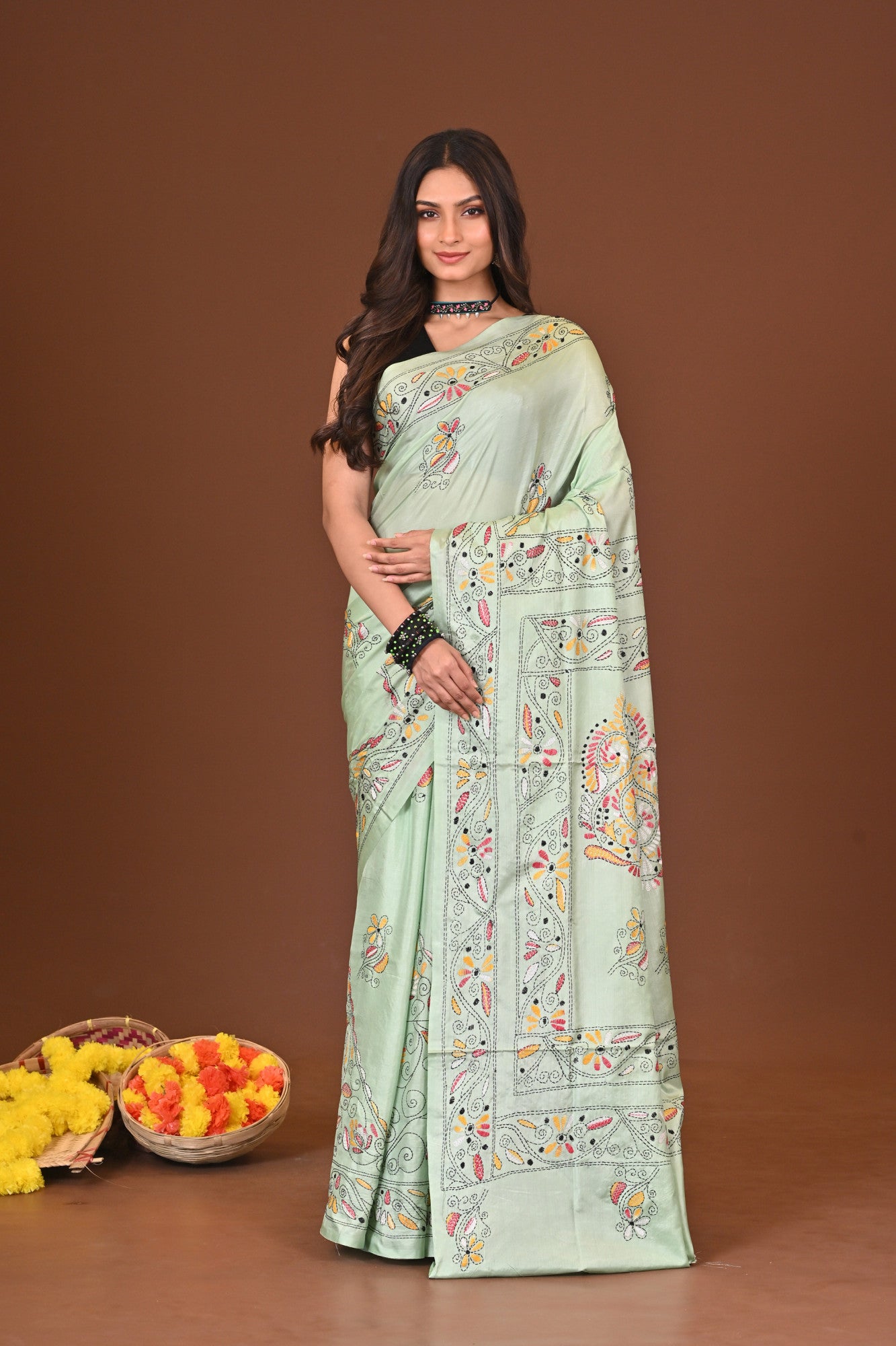 BASANTIKA BLENDED SILK KANTHA SAREE Thumbnail