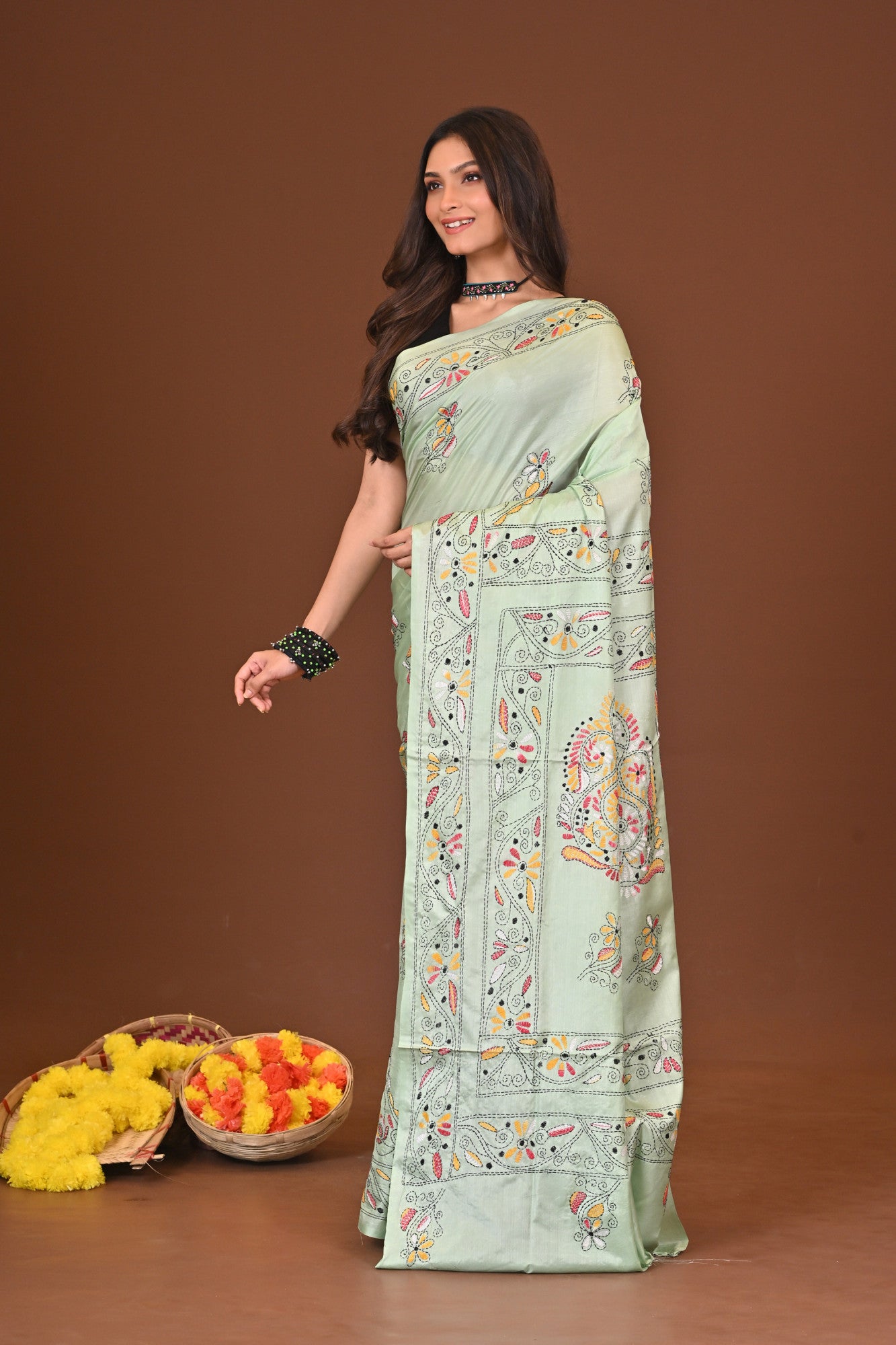 BASANTIKA BLENDED SILK KANTHA SAREE Thumbnail