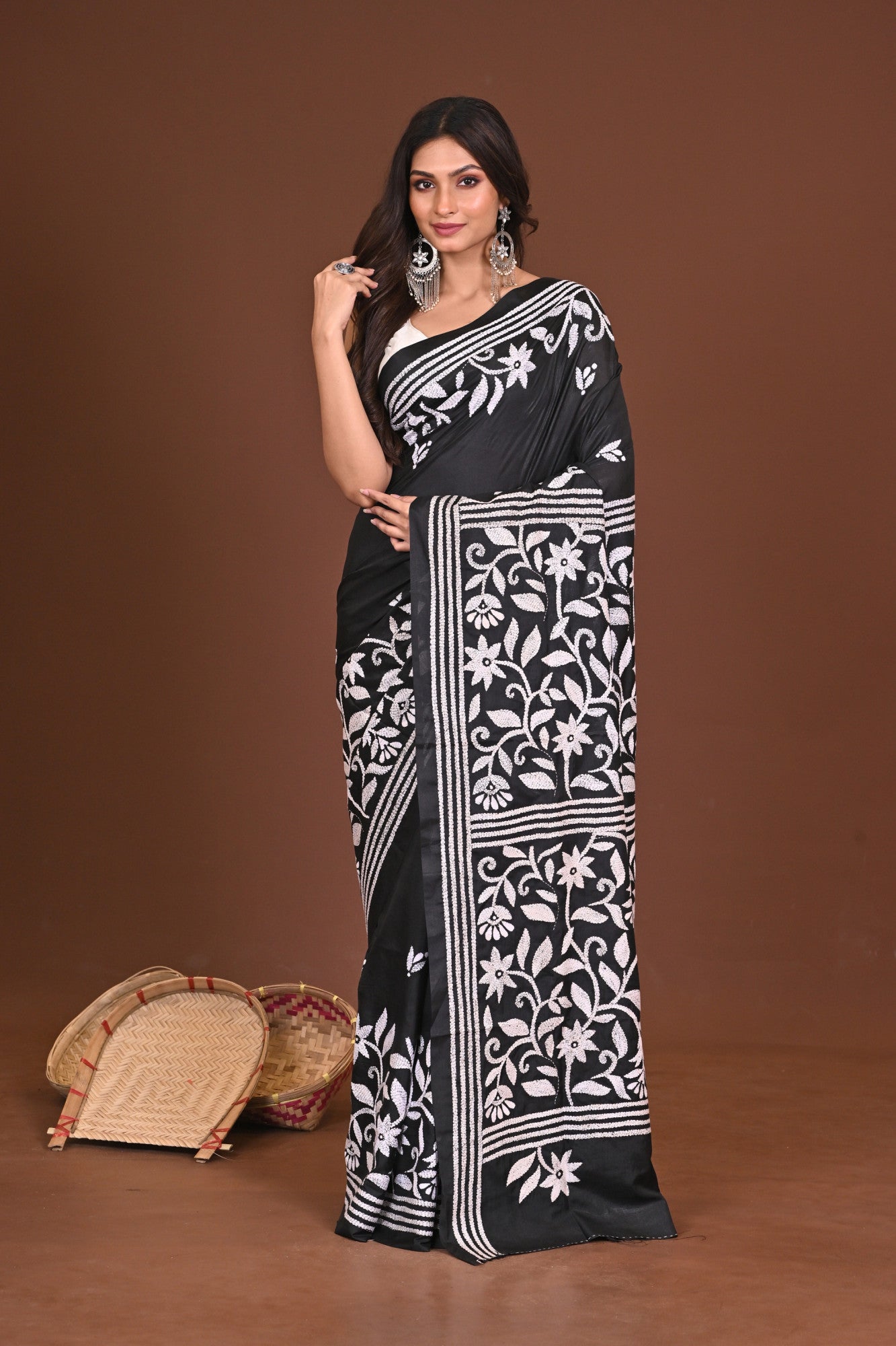 BHAAVYA BLENDED SILK KANTHA SAREE Thumbnail