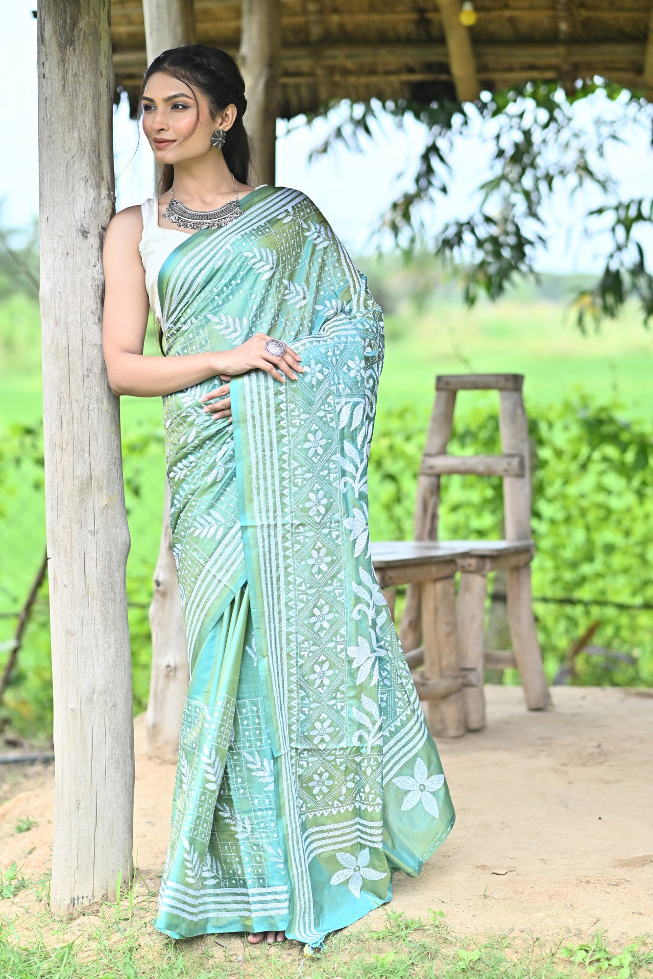 BHUVANESHWARI BLENDED SILK KANTHA SAREE Thumbnail