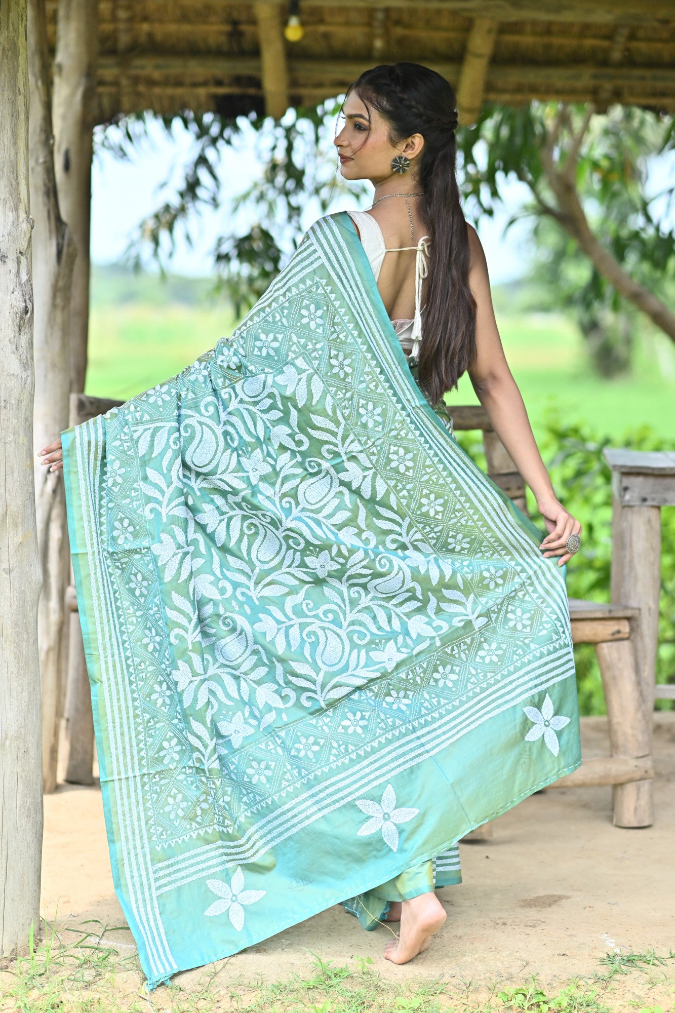 BHUVANESHWARI BLENDED SILK KANTHA SAREE Thumbnail