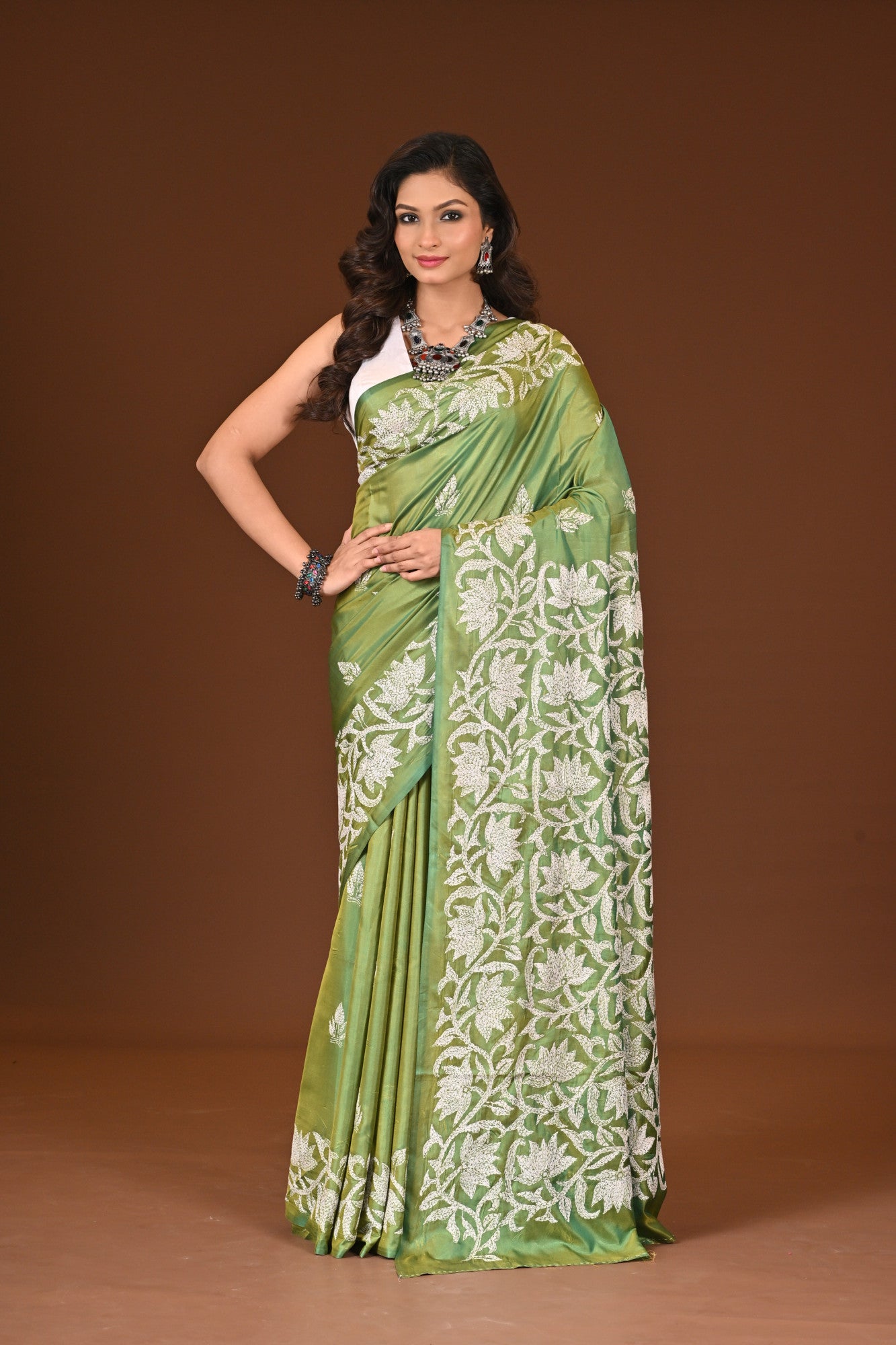 Blende Silk Kantha Stitch Saree Green Thumbnail