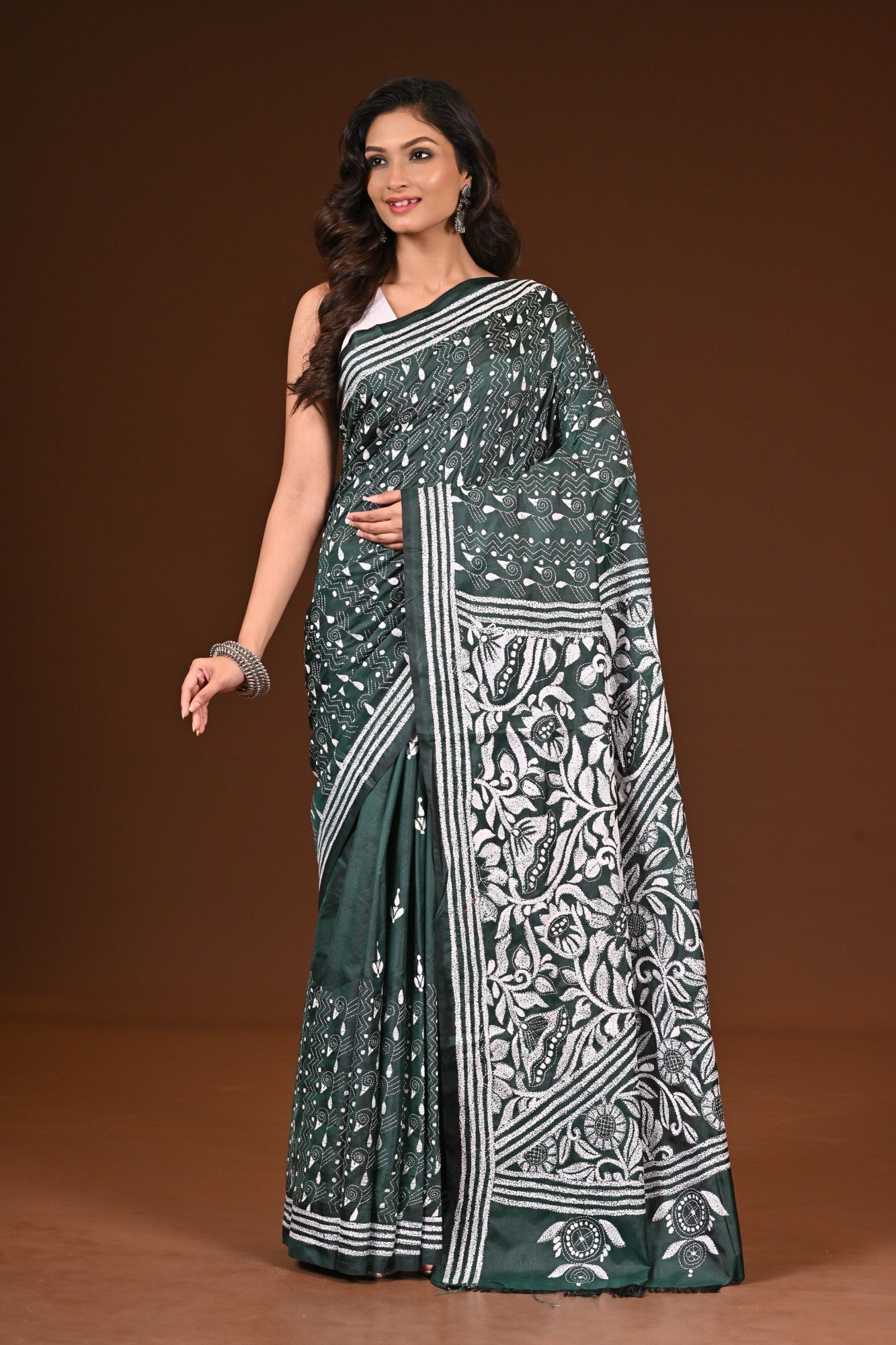 Blended Kantha Stitch Saree Green Thumbnail