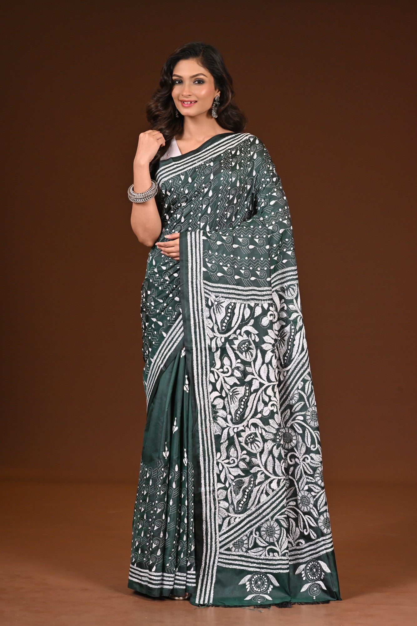 Blended Kantha Stitch Saree Green Thumbnail