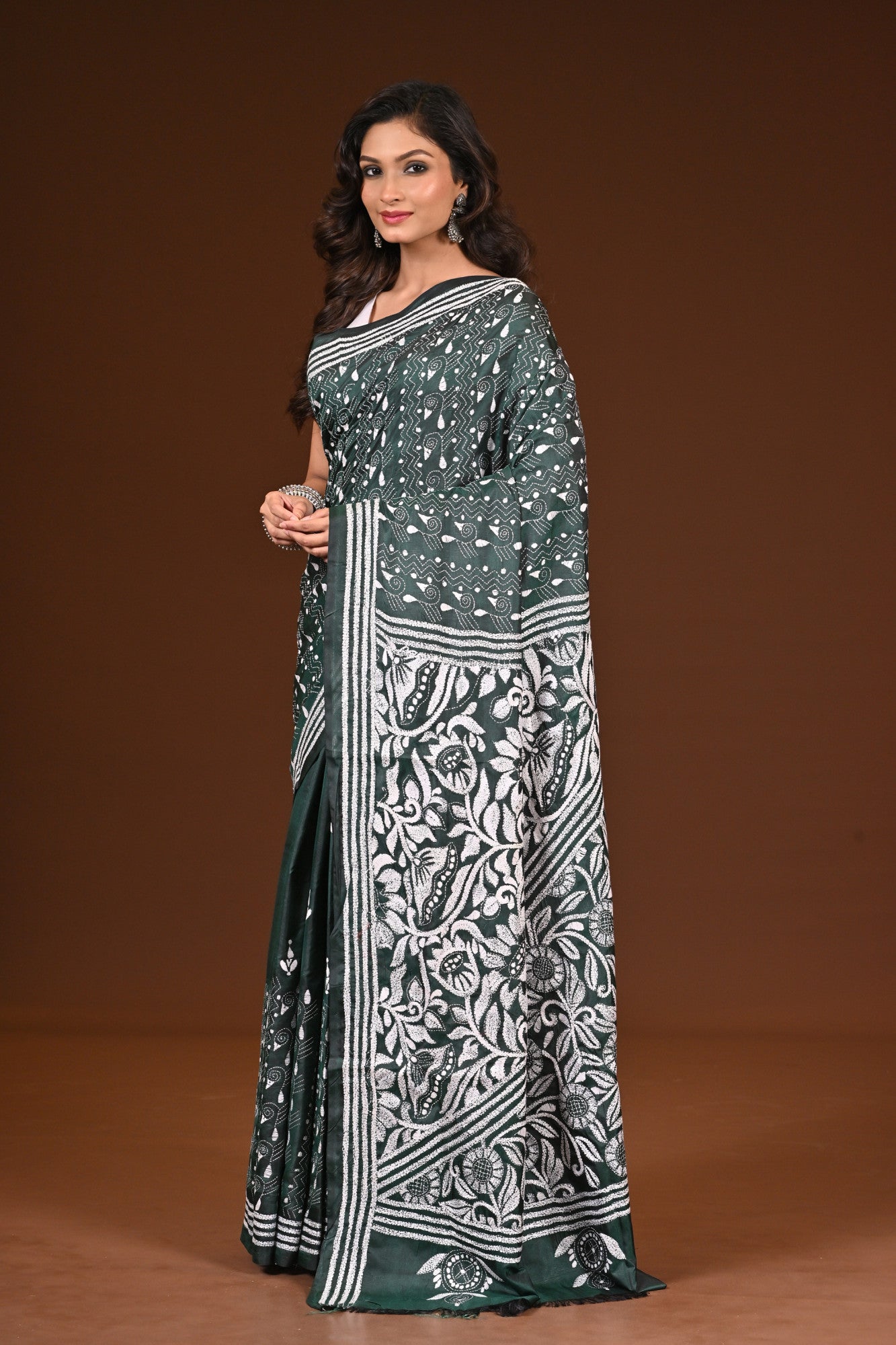 Blended Kantha Stitch Saree Green Thumbnail