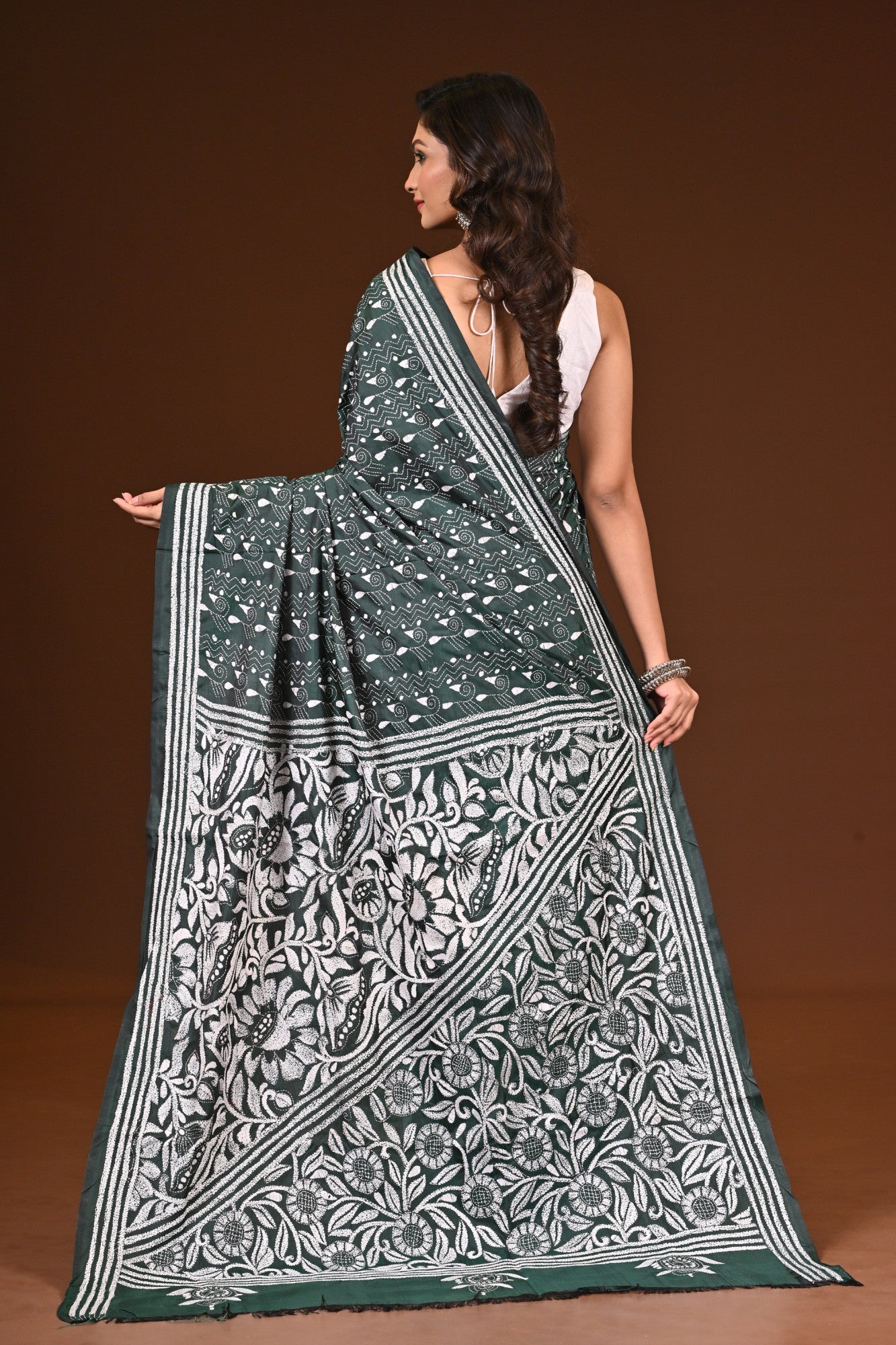 Blended Kantha Stitch Saree Green Thumbnail