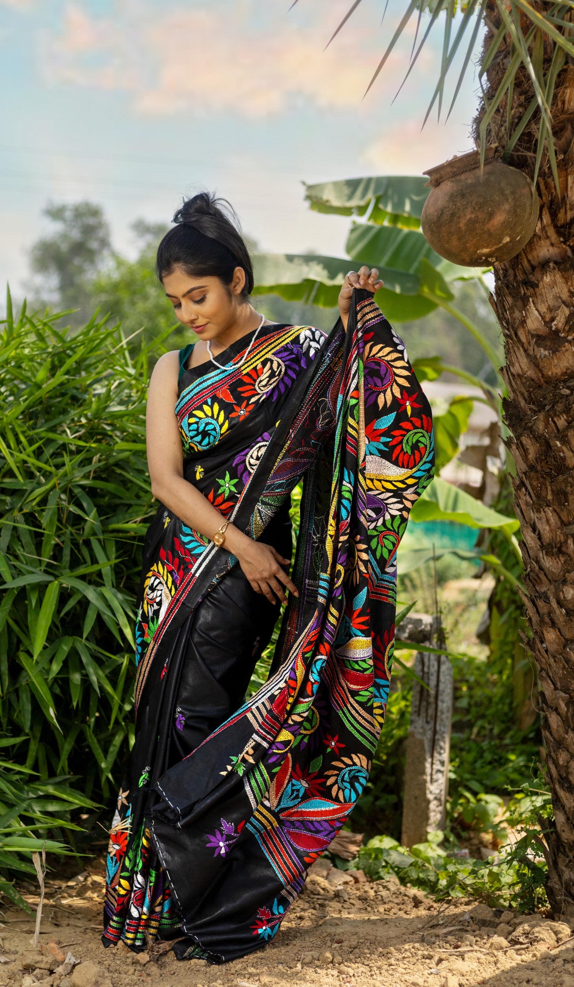 Blended Silk Kantha Stitch Saree Black Thumbnail