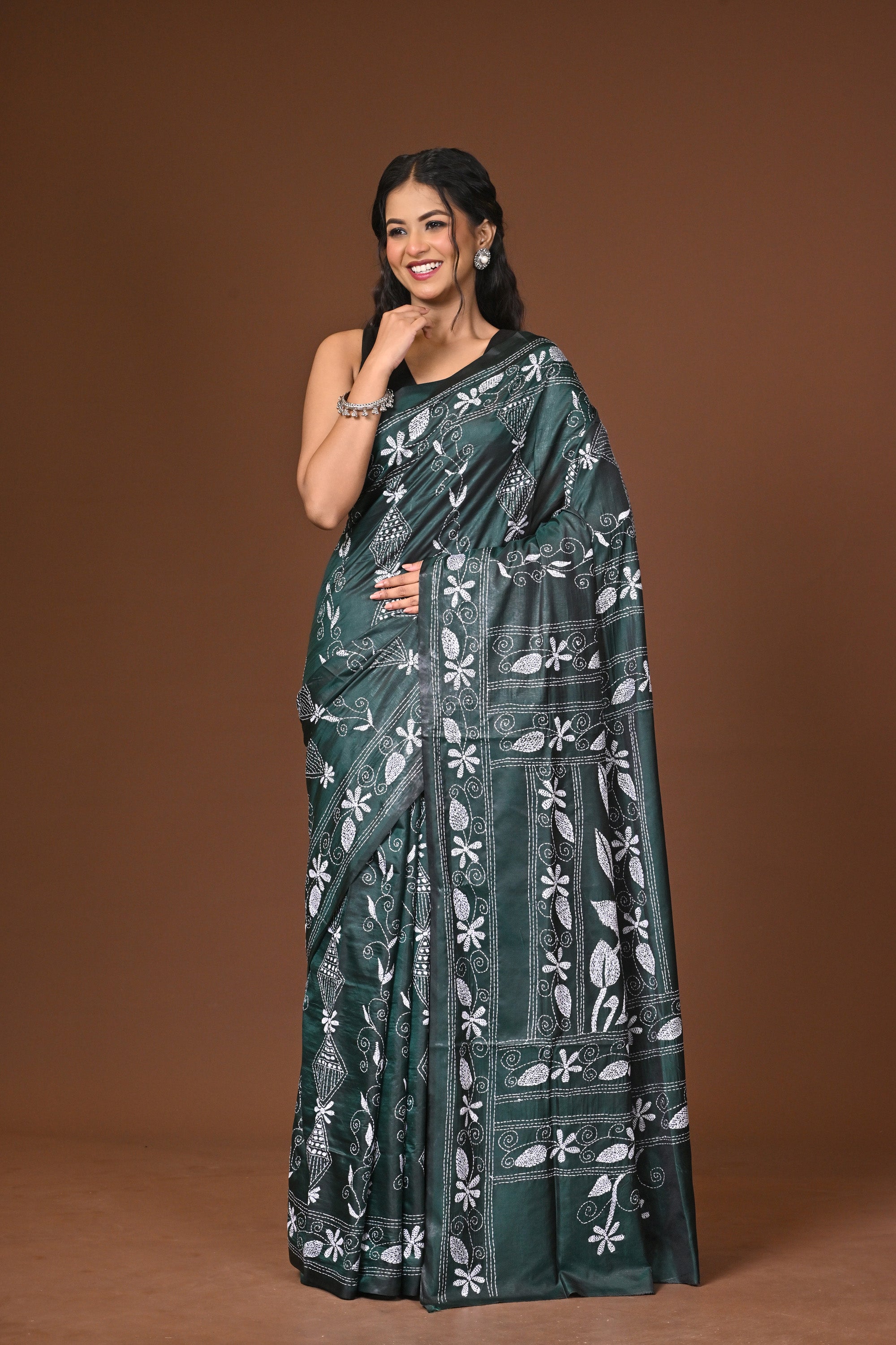 Blended Silk Kantha Stitch Saree Green Thumbnail