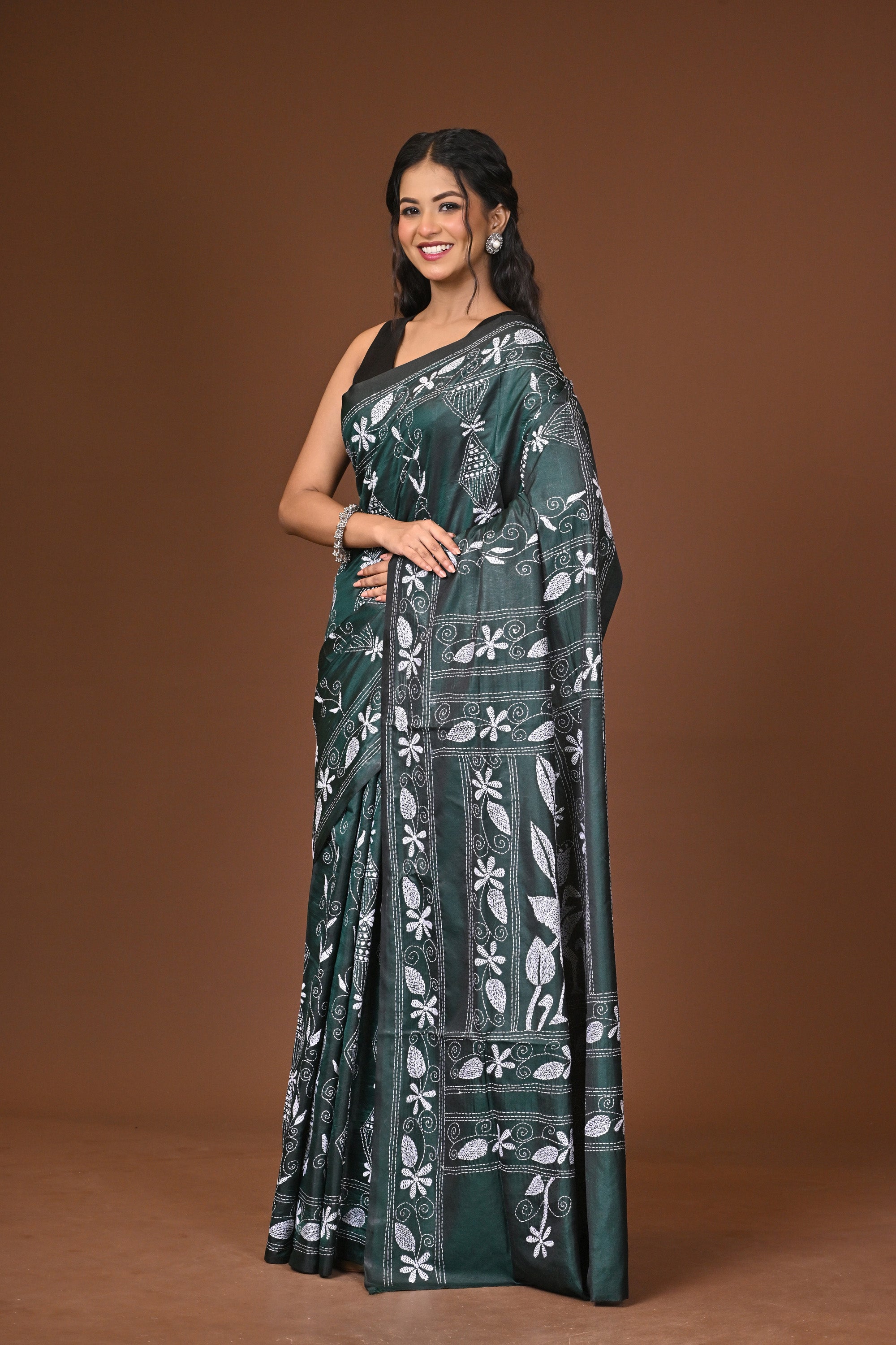 Blended Silk Kantha Stitch Saree Green Thumbnail