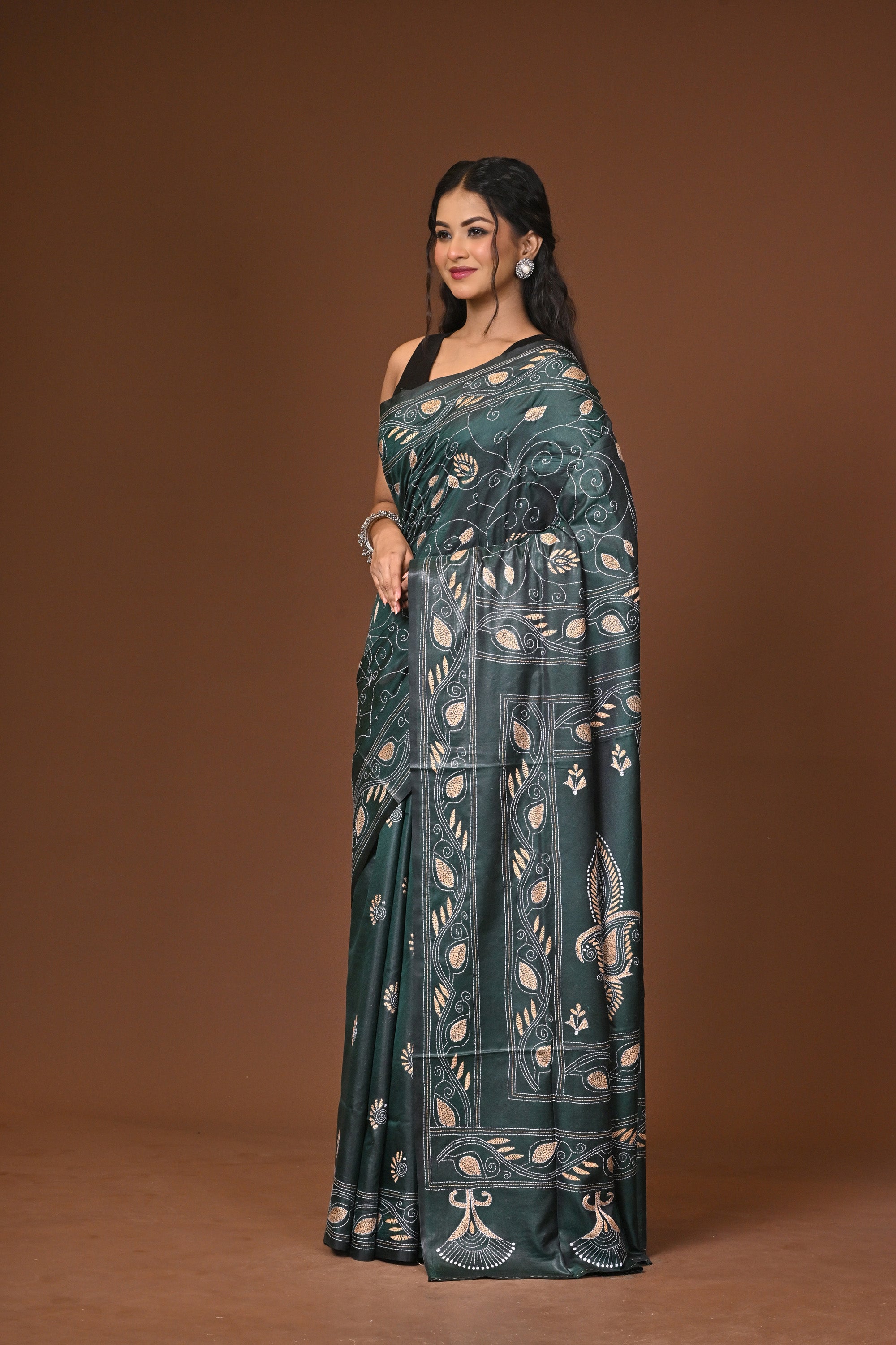 Blended Silk Kantha Stitch Saree Green Thumbnail