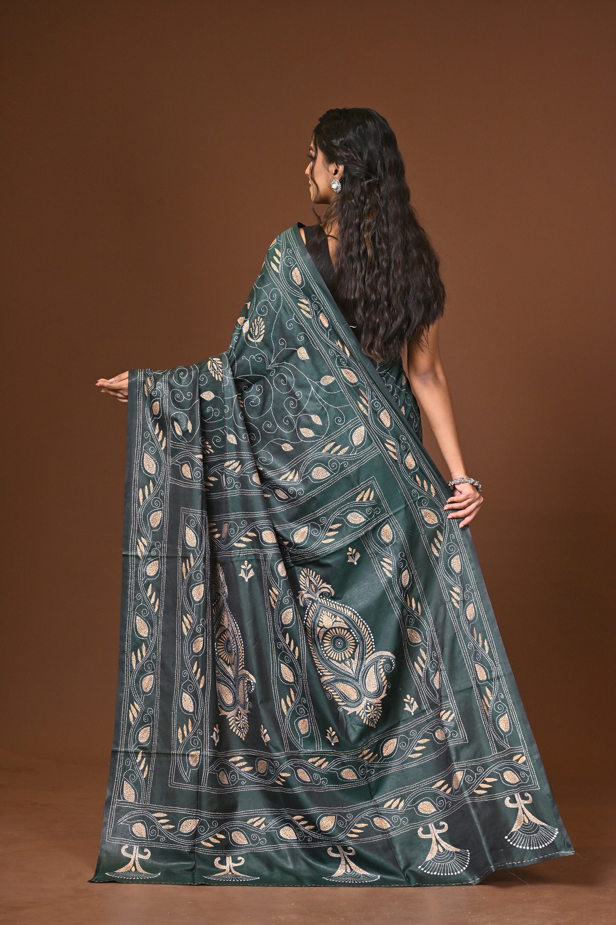 Blended Silk Kantha Stitch Saree Green Thumbnail