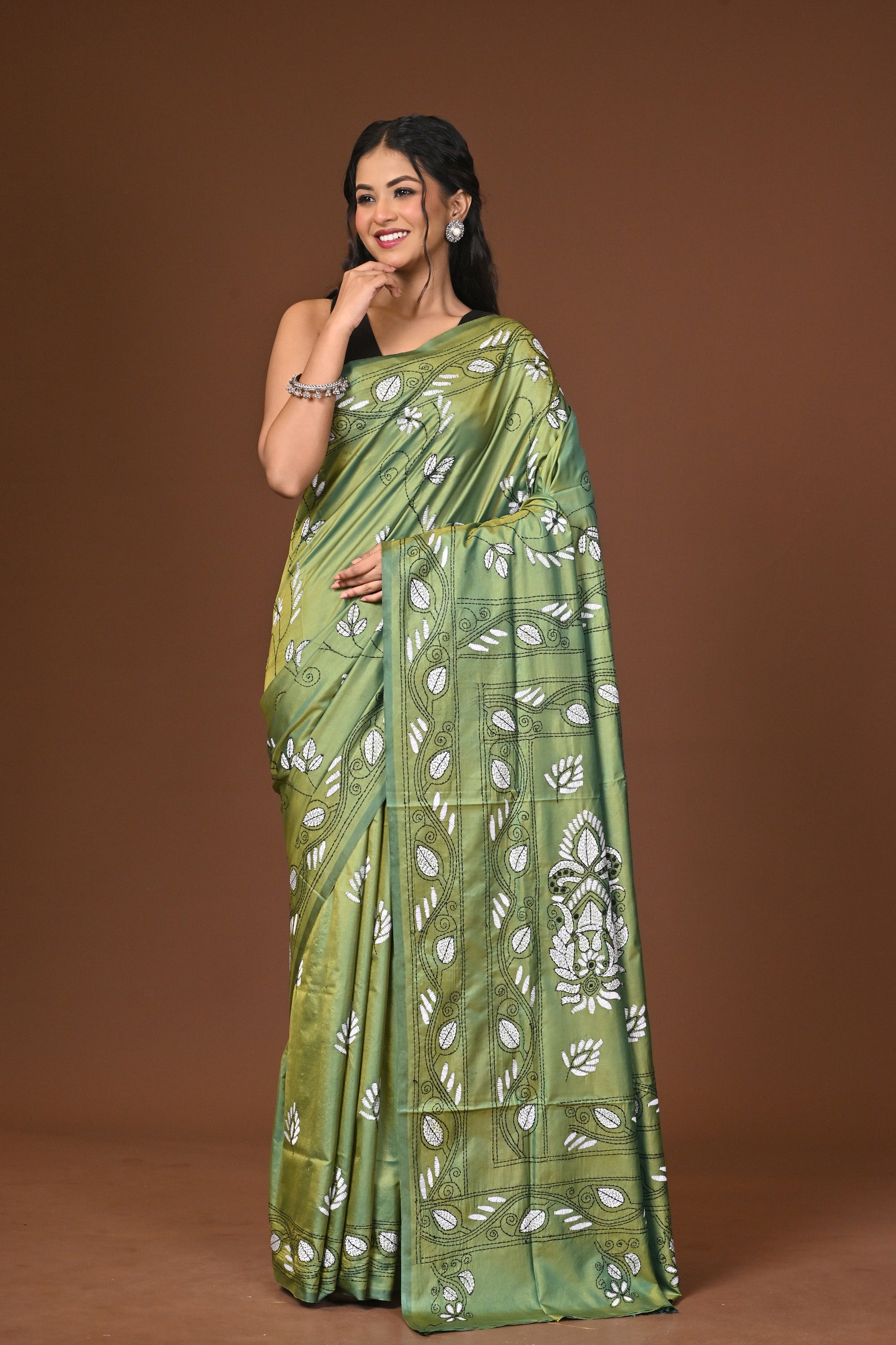 Blended Silk Kantha Stitch Saree Green Thumbnail