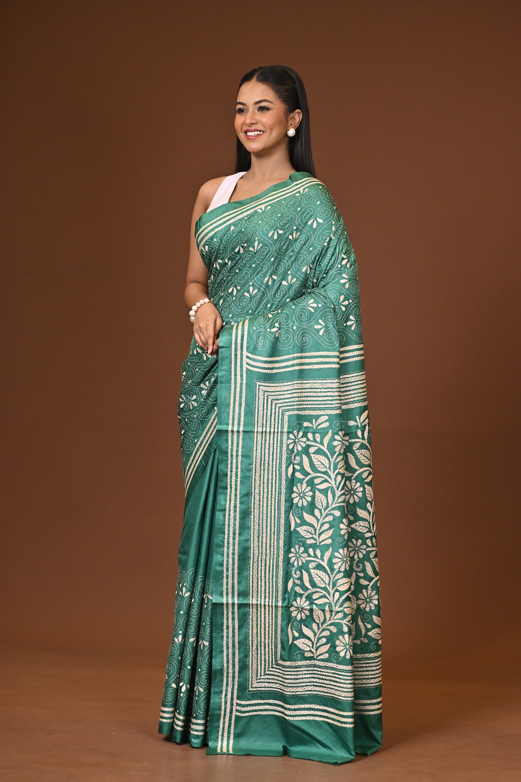 Blended Silk Kantha Stitch Saree Green Thumbnail
