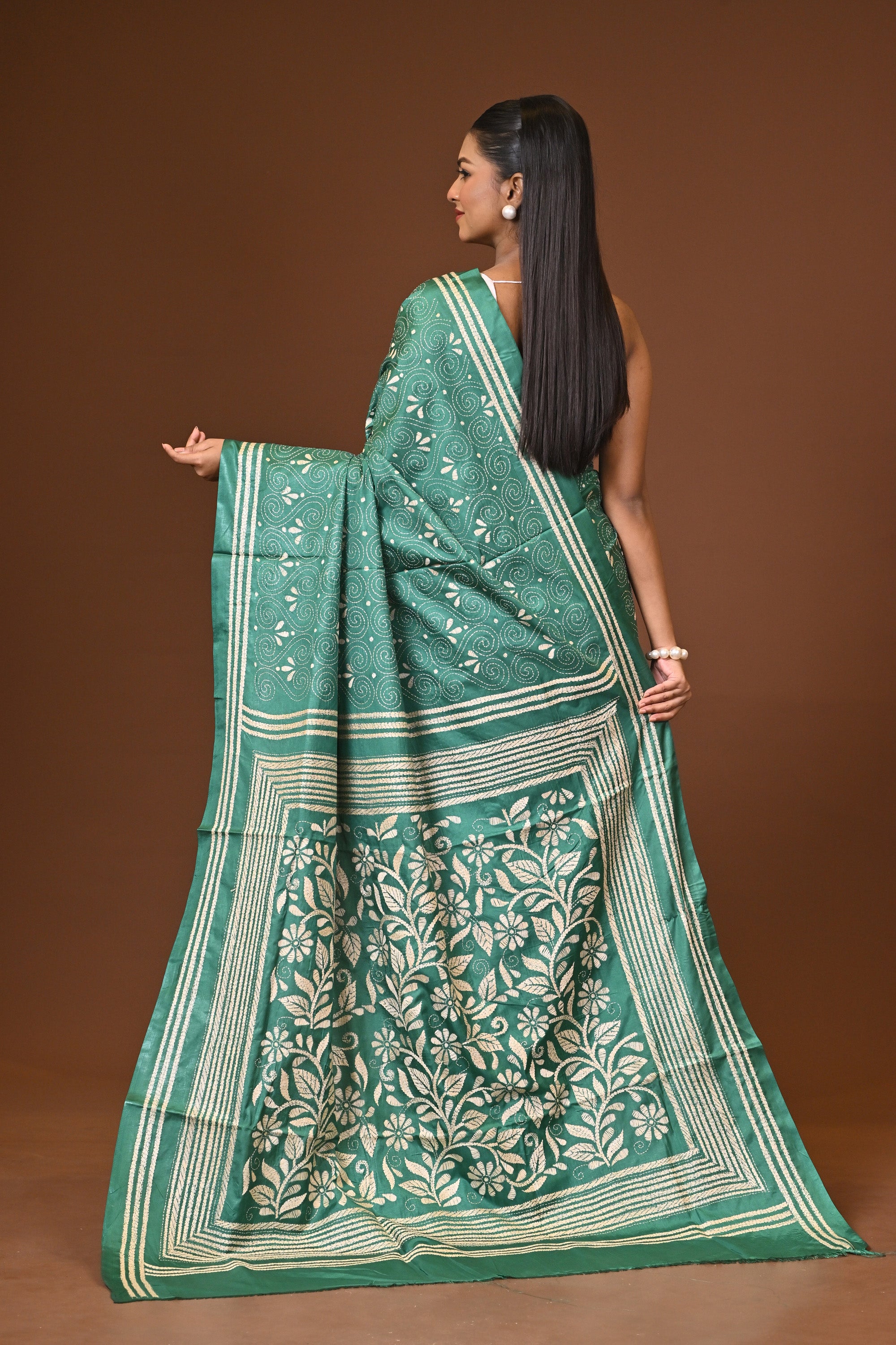 Blended Silk Kantha Stitch Saree Green Thumbnail