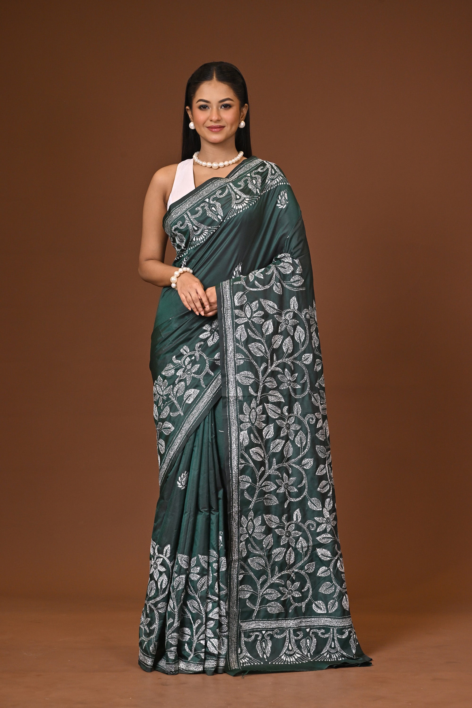 Blended Silk Kantha Stitch Saree Green Thumbnail