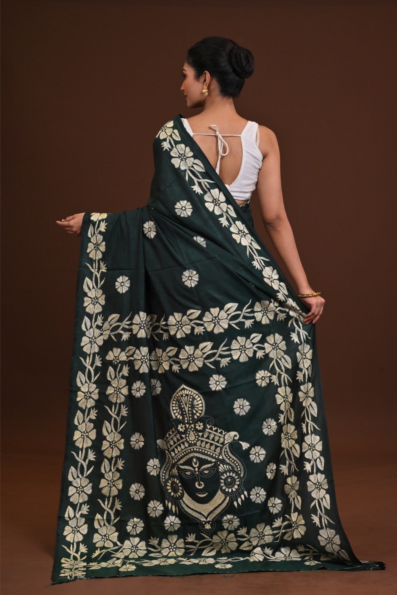 Blended Silk Kantha Stitch Saree Green Thumbnail