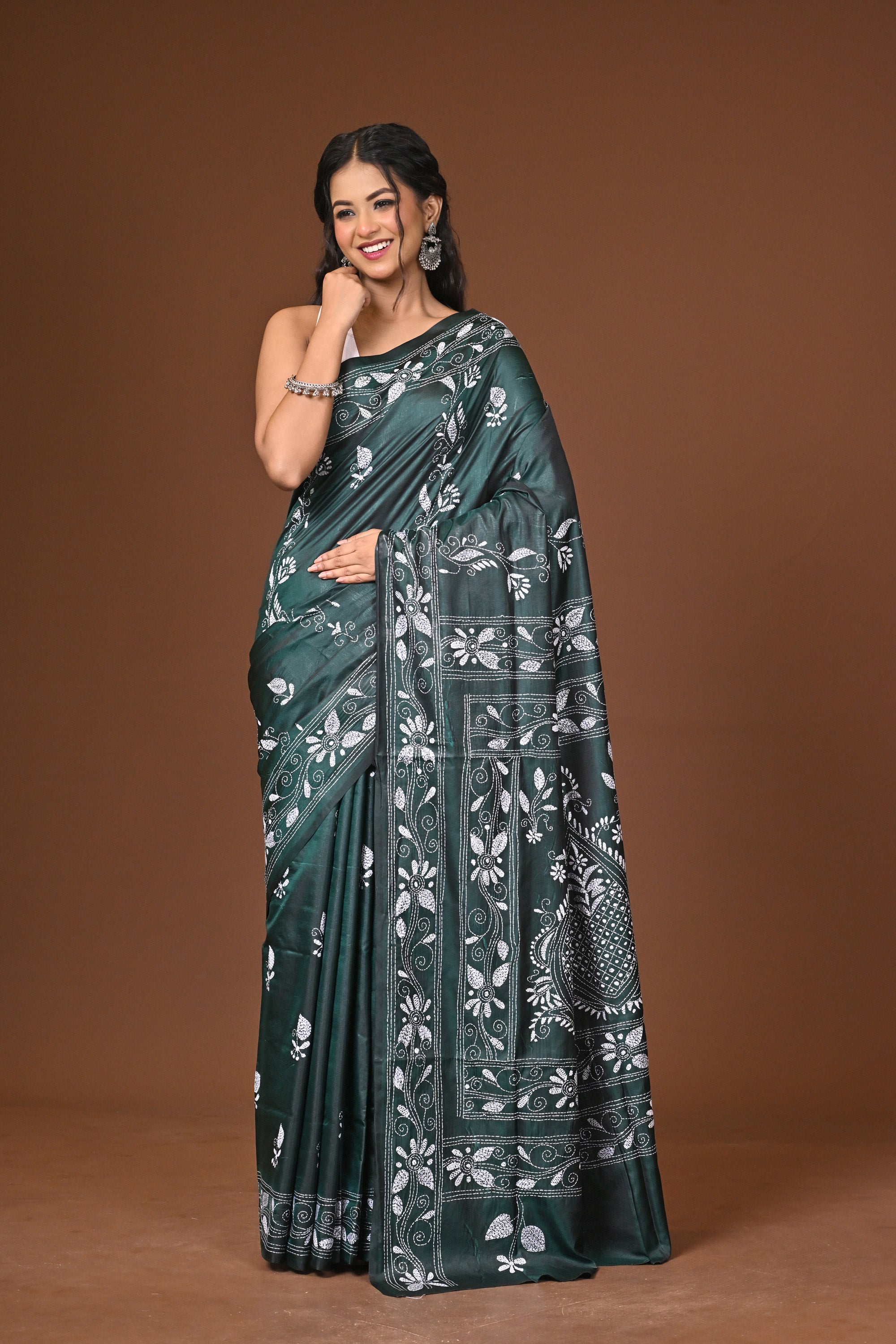 Blended Silk Kantha Stitch Saree Green Thumbnail