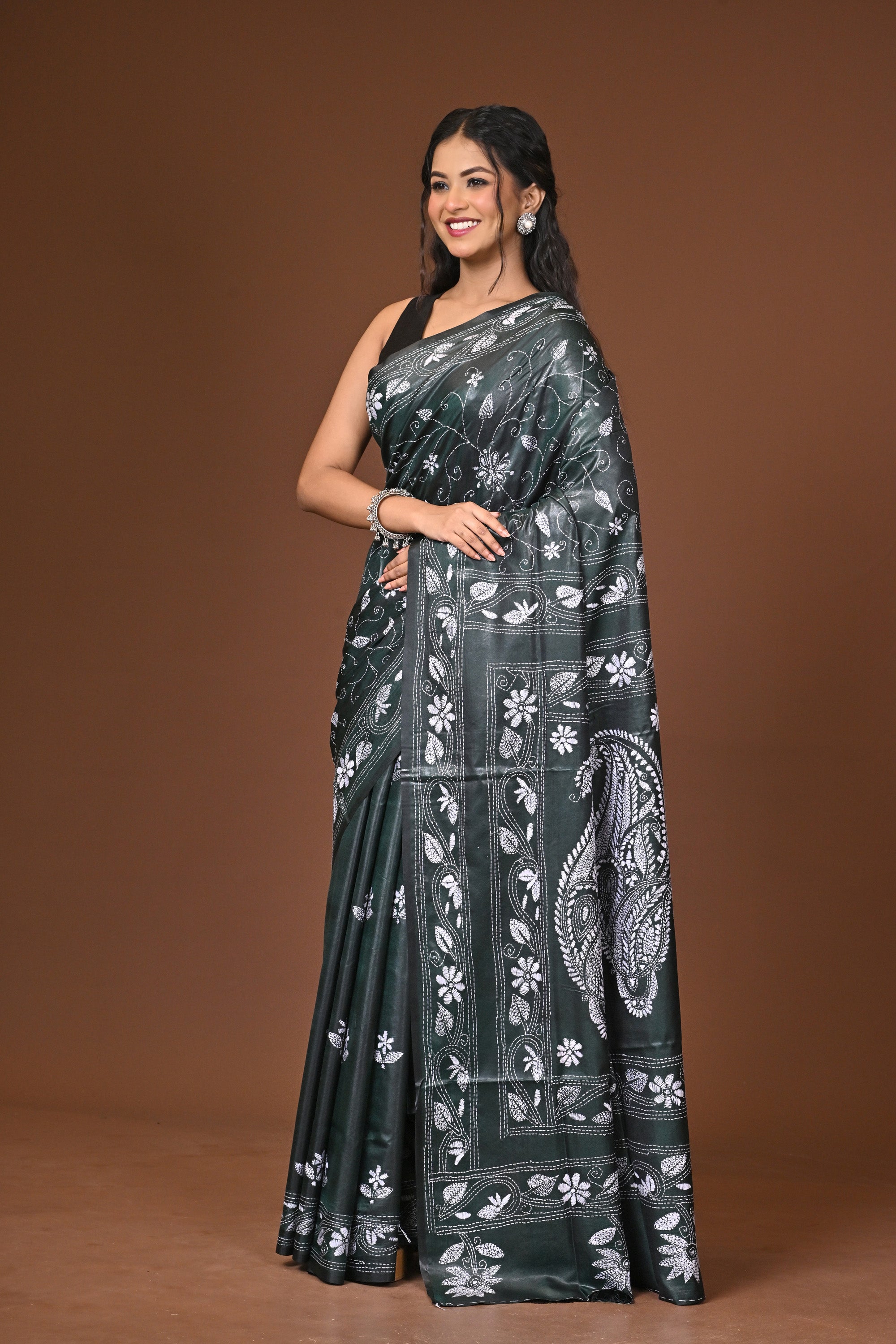 Blended Silk Kantha Stitch Saree Green Thumbnail