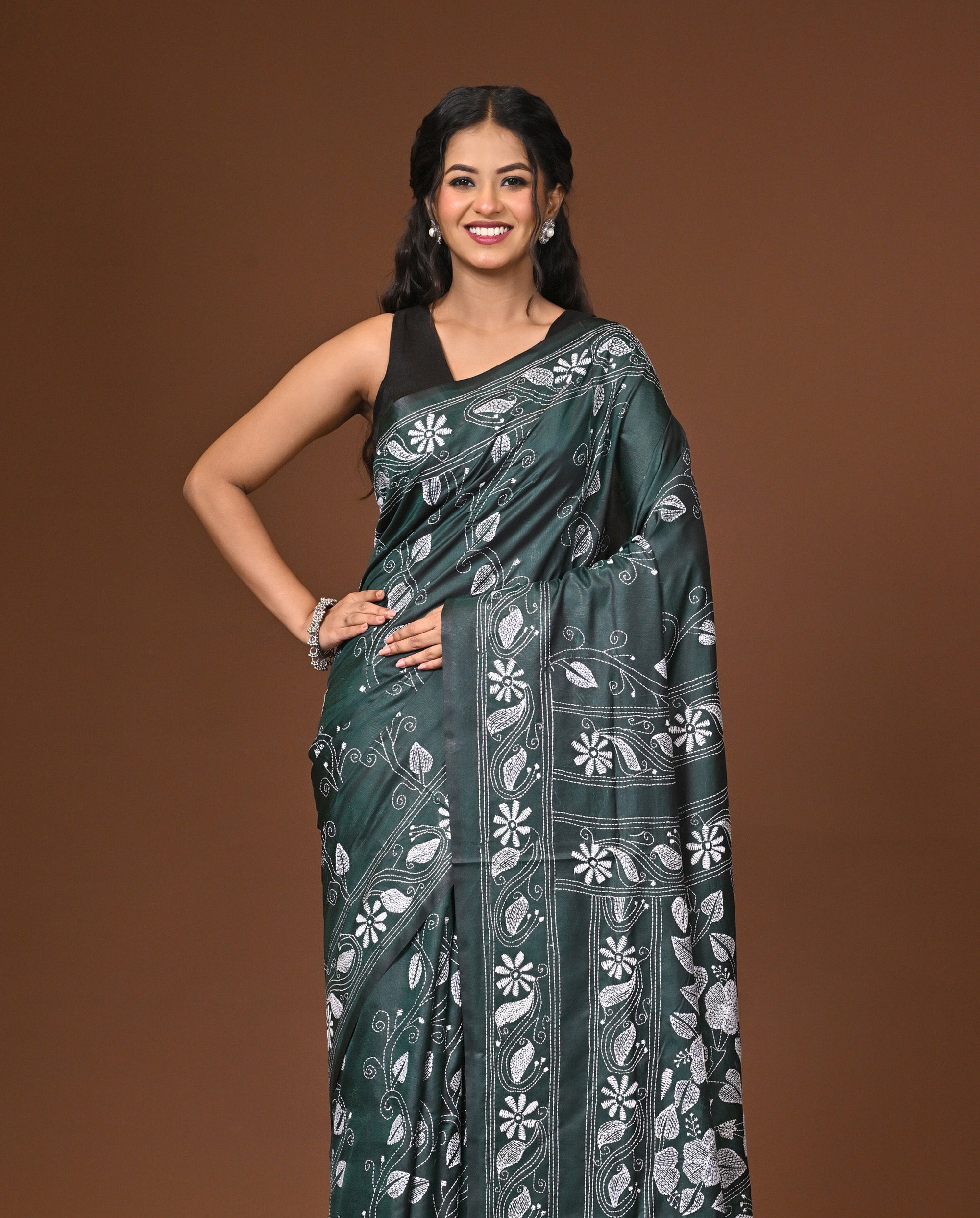 Blended Silk Kantha Stitch Saree Green Thumbnail