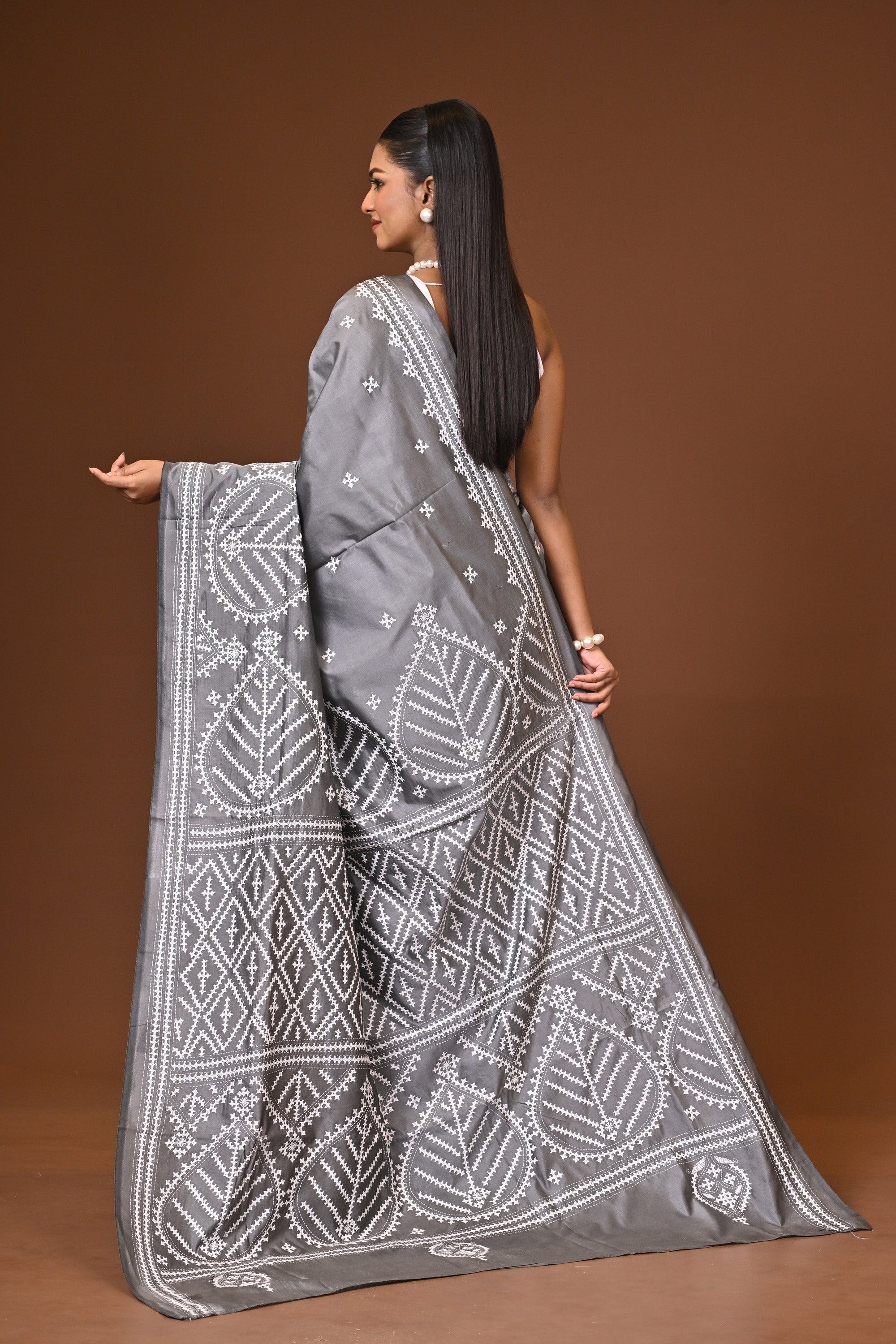 Blended Silk Kantha Saree Thumbnail