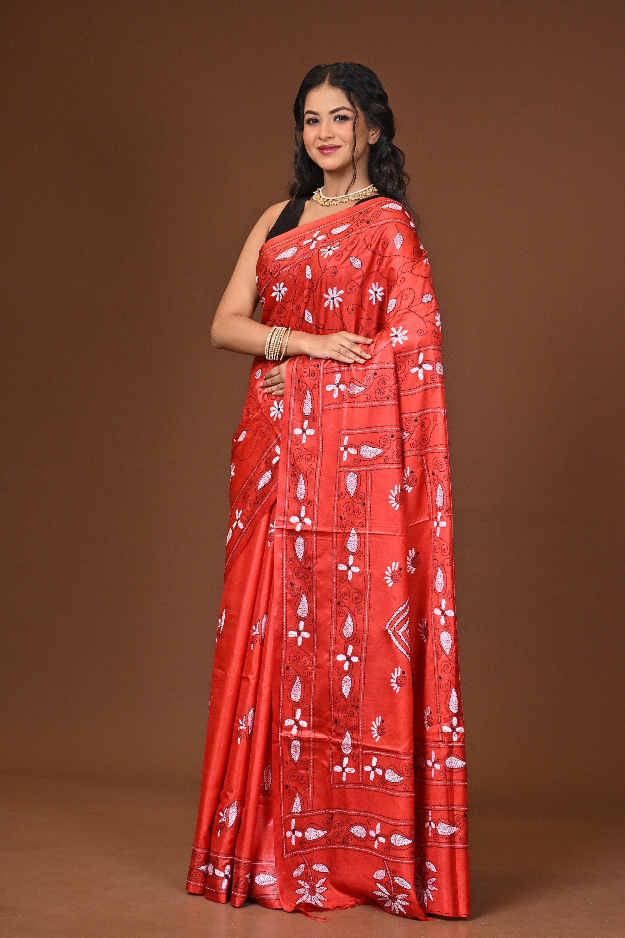 Blended Silk Kantha Stitch Saree Red Thumbnail