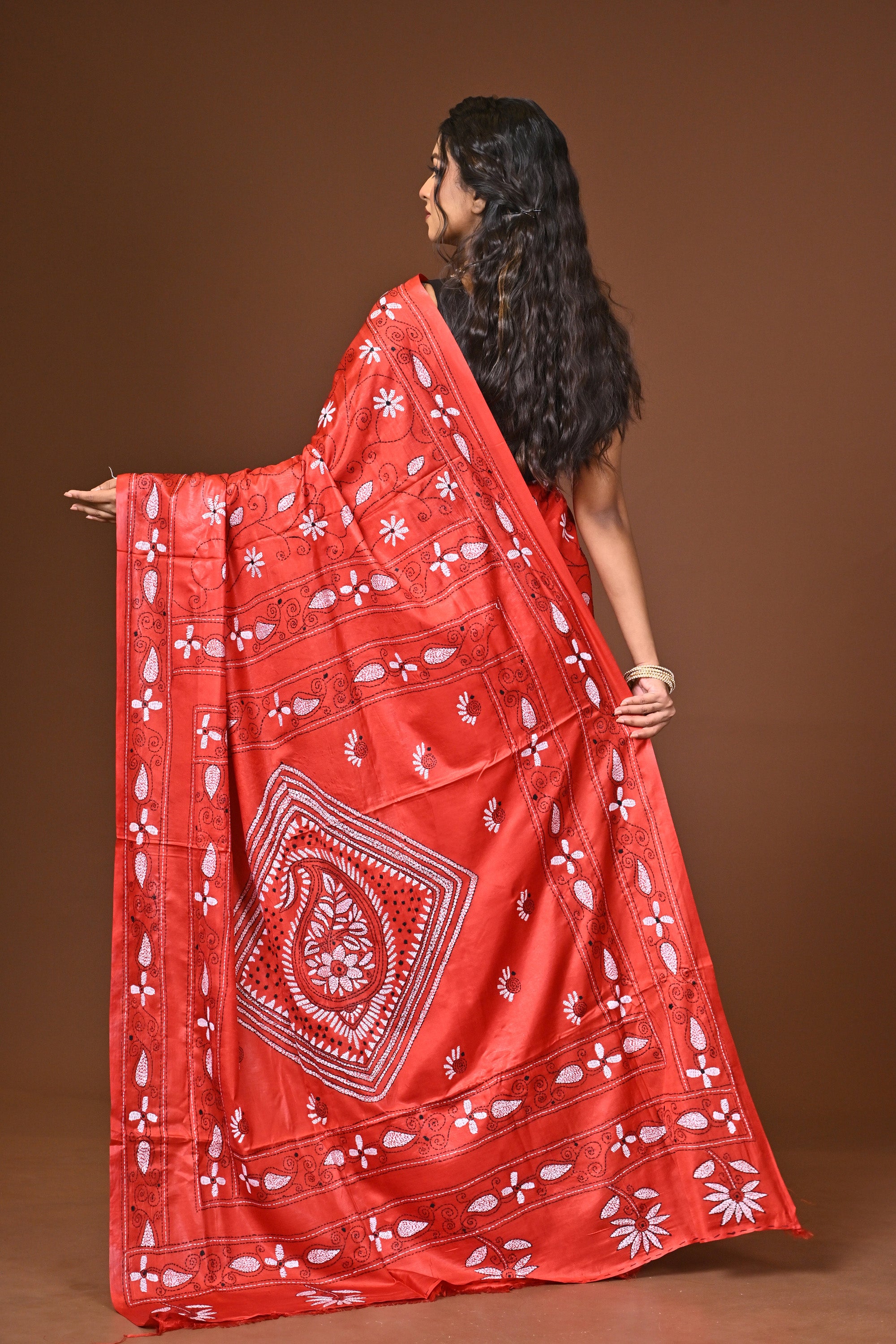 Blended Silk Kantha Stitch Saree Red Thumbnail