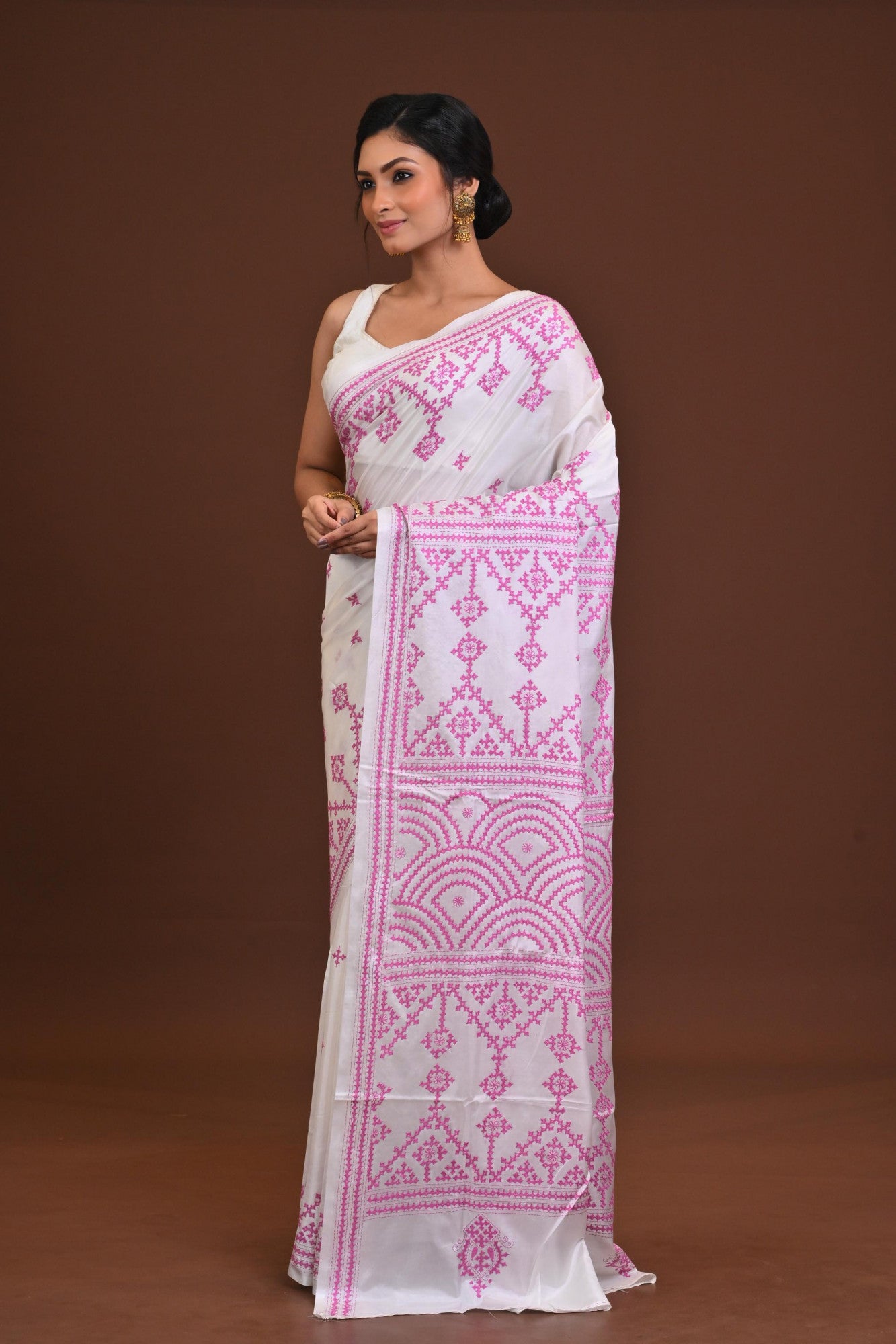 Blended Silk Kantha Stitch Saree White Thumbnail