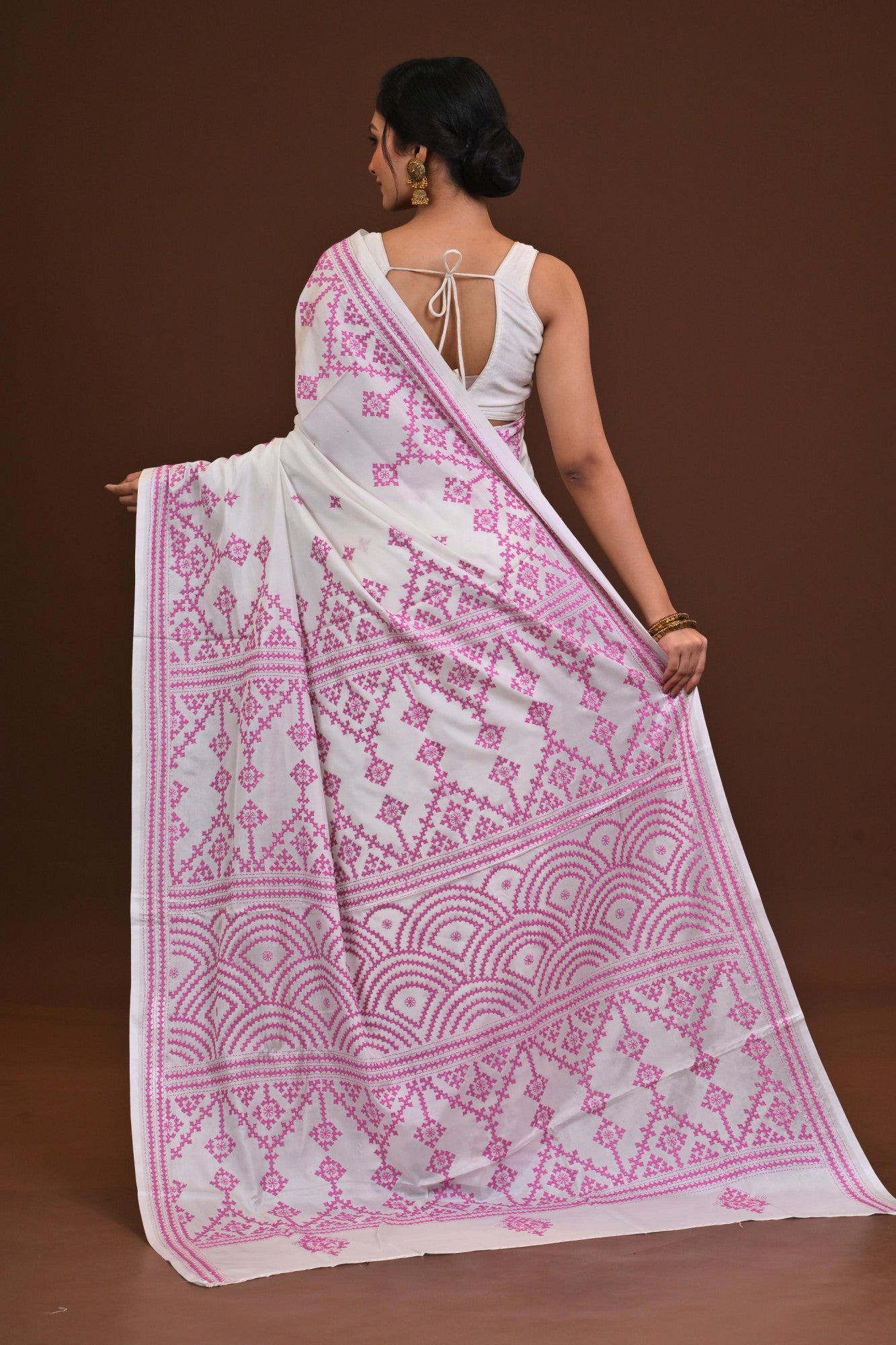 Blended Silk Kantha Stitch Saree White Thumbnail