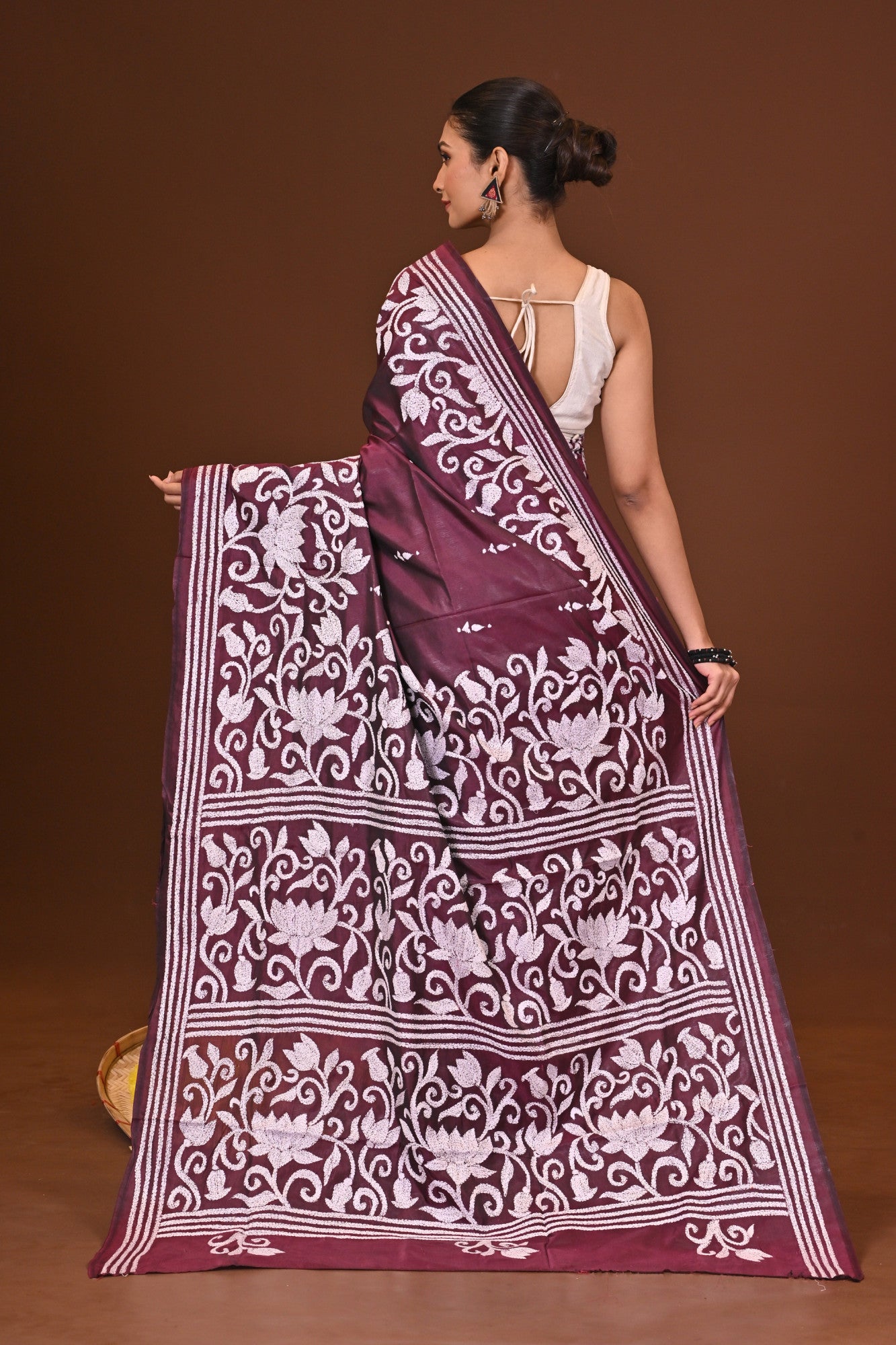 CHITRANGADA BLENDED SILK KANTHA SAREE Thumbnail