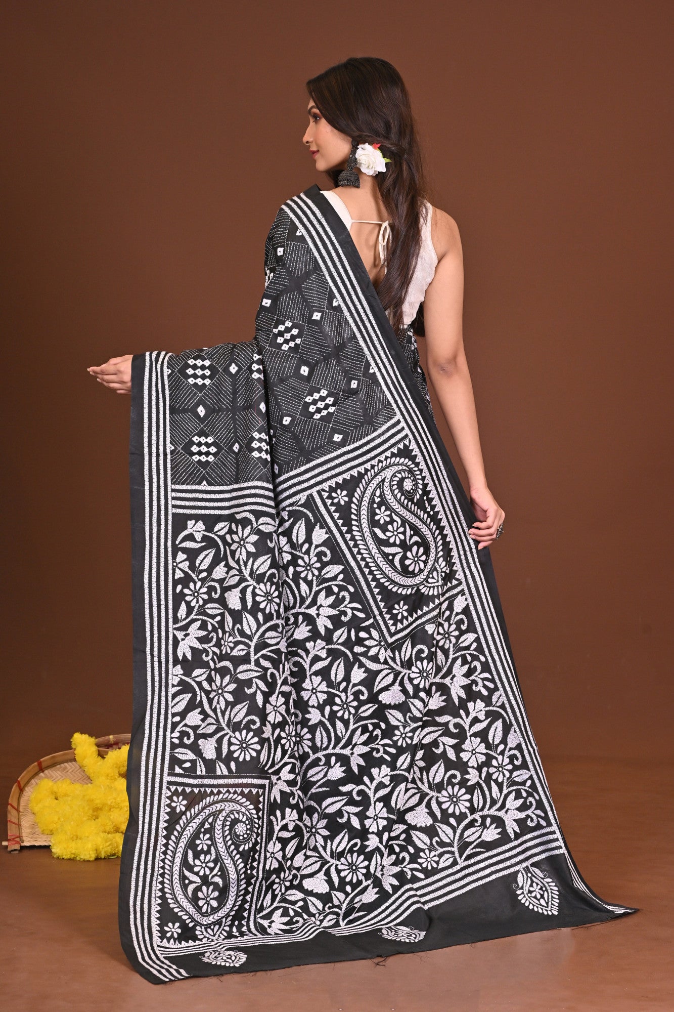 DURGESHWARI BLENDED SILK KANTHA SAREE Thumbnail