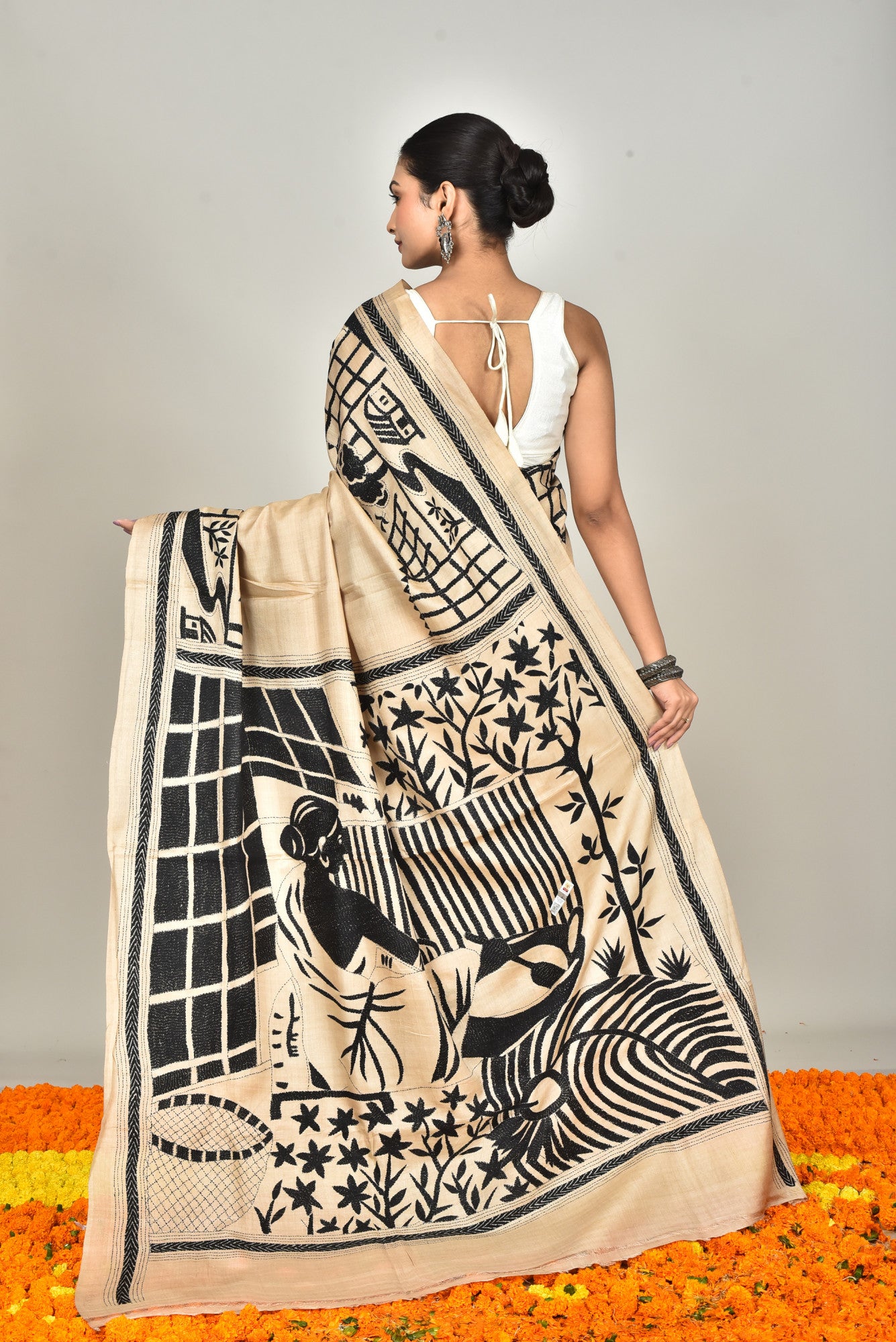GACHI SILK KANTHA SAREE Thumbnail