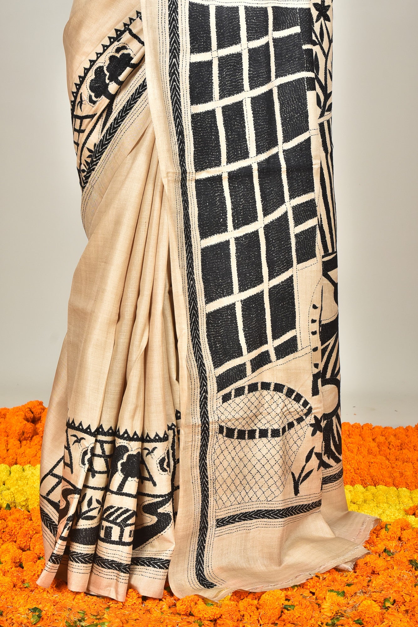 GACHI SILK KANTHA SAREE Thumbnail