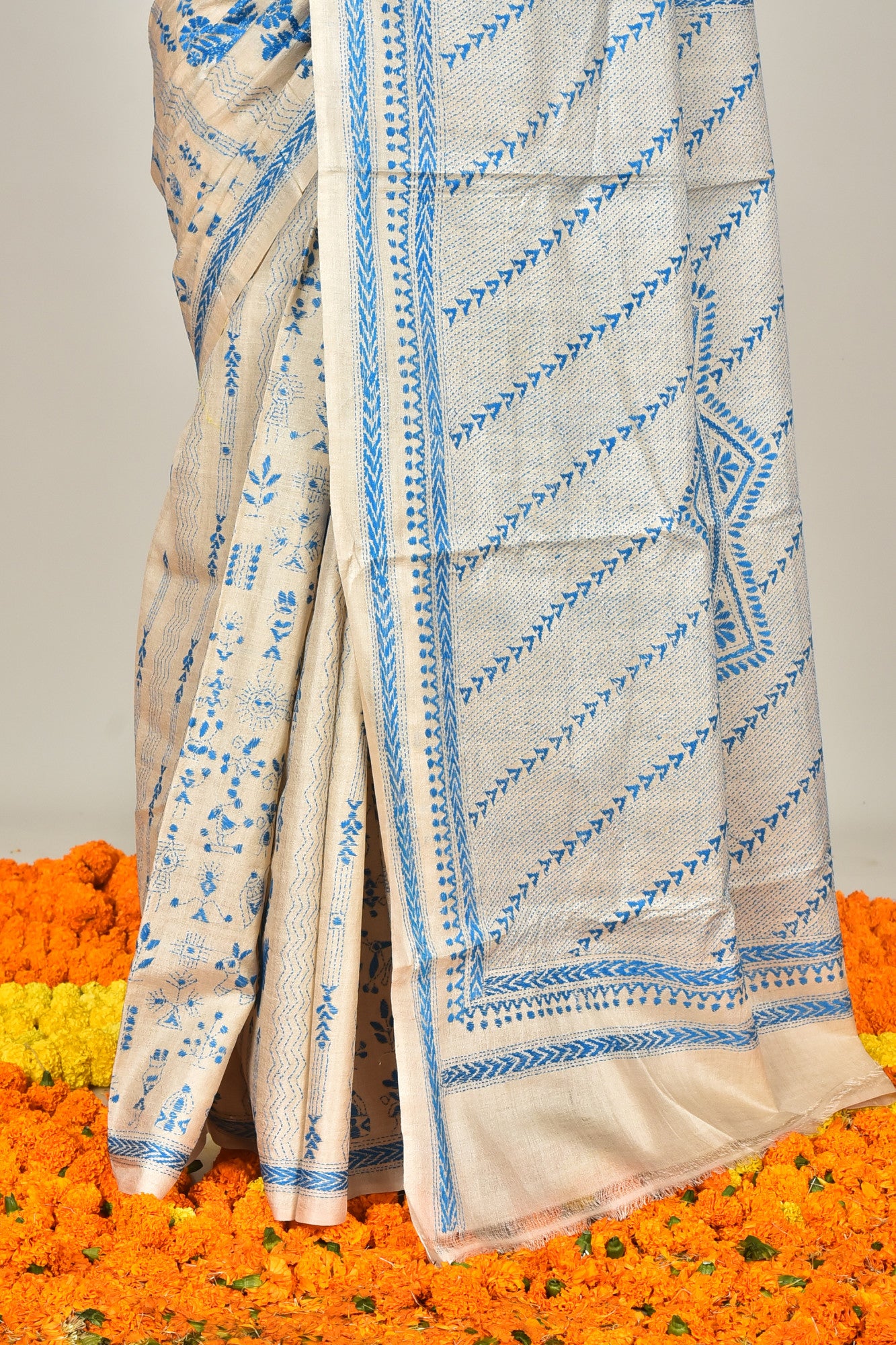 GACHI SILK KANTHA SAREE Thumbnail