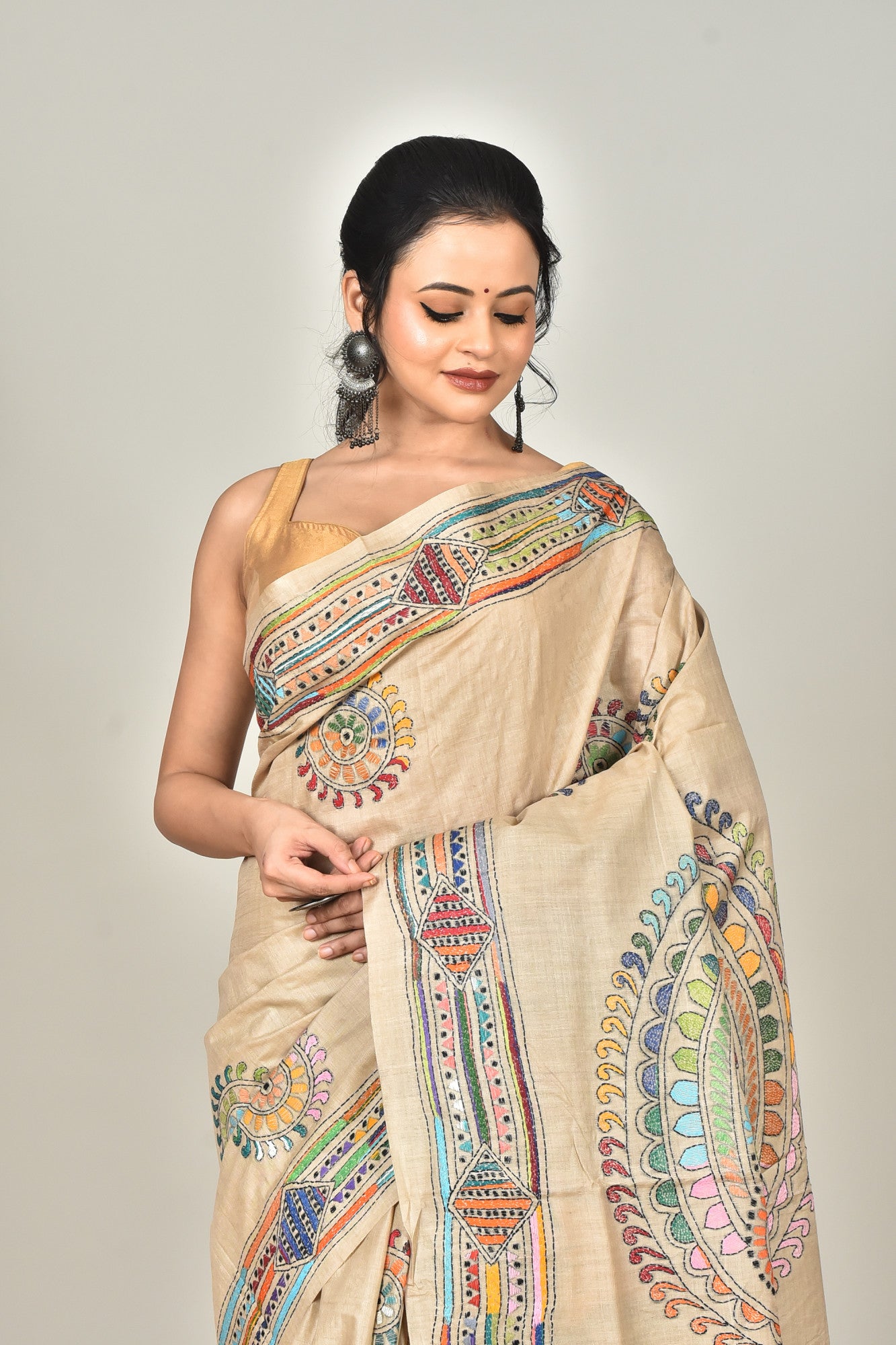 GACHI SILK KANTHA SAREE Thumbnail