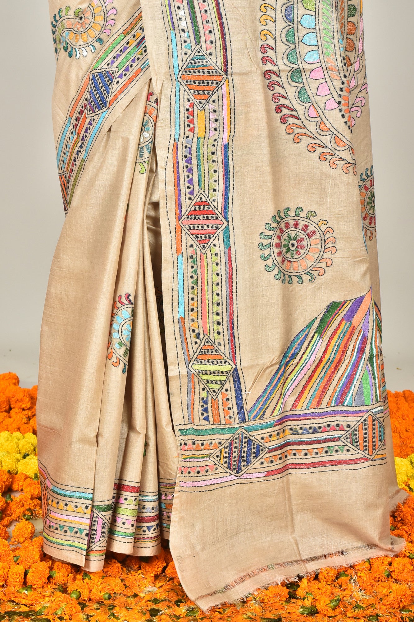 GACHI SILK KANTHA SAREE Thumbnail