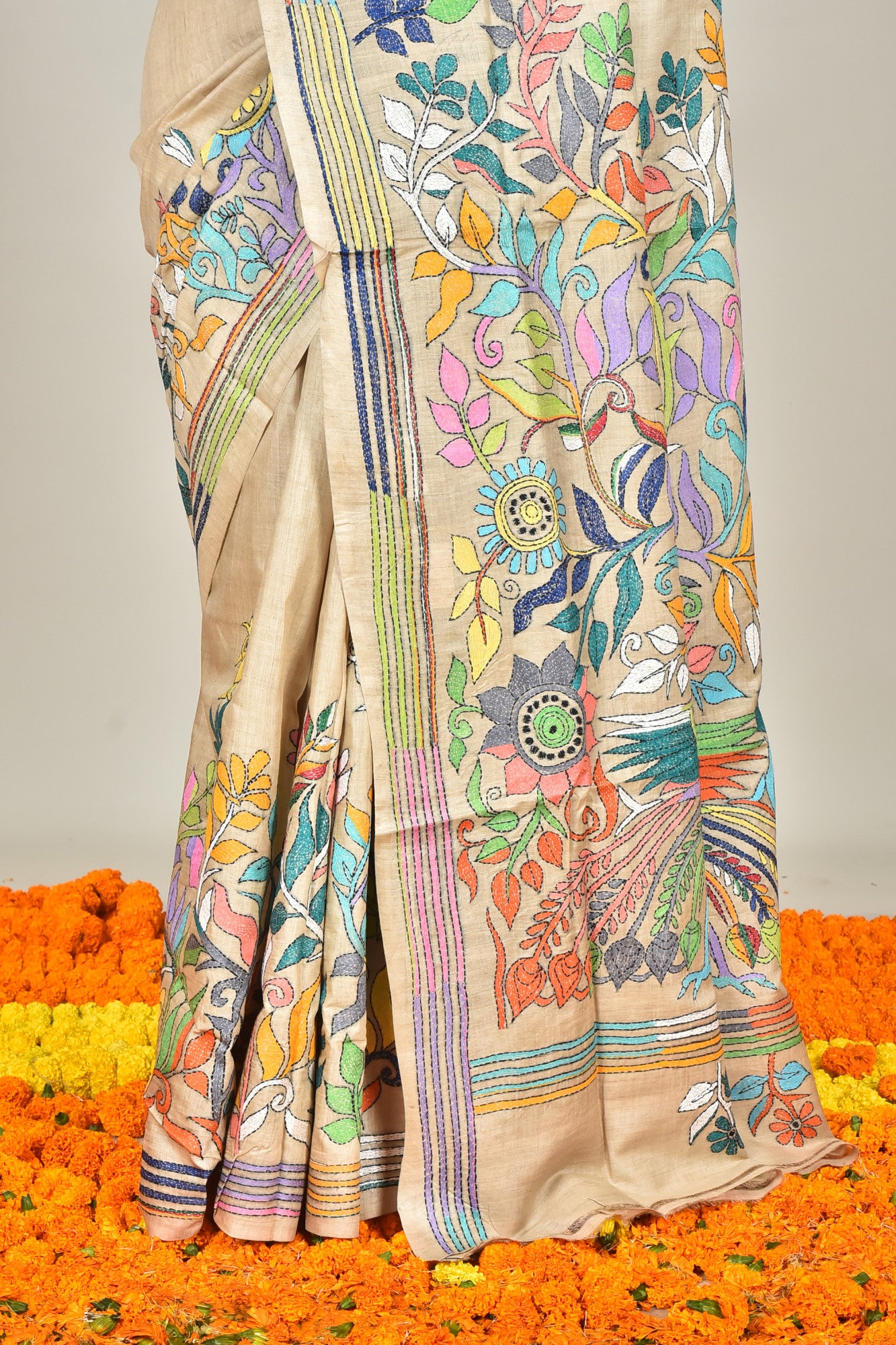 GACHI TUSSAR SILK KANTHA SAREE Thumbnail