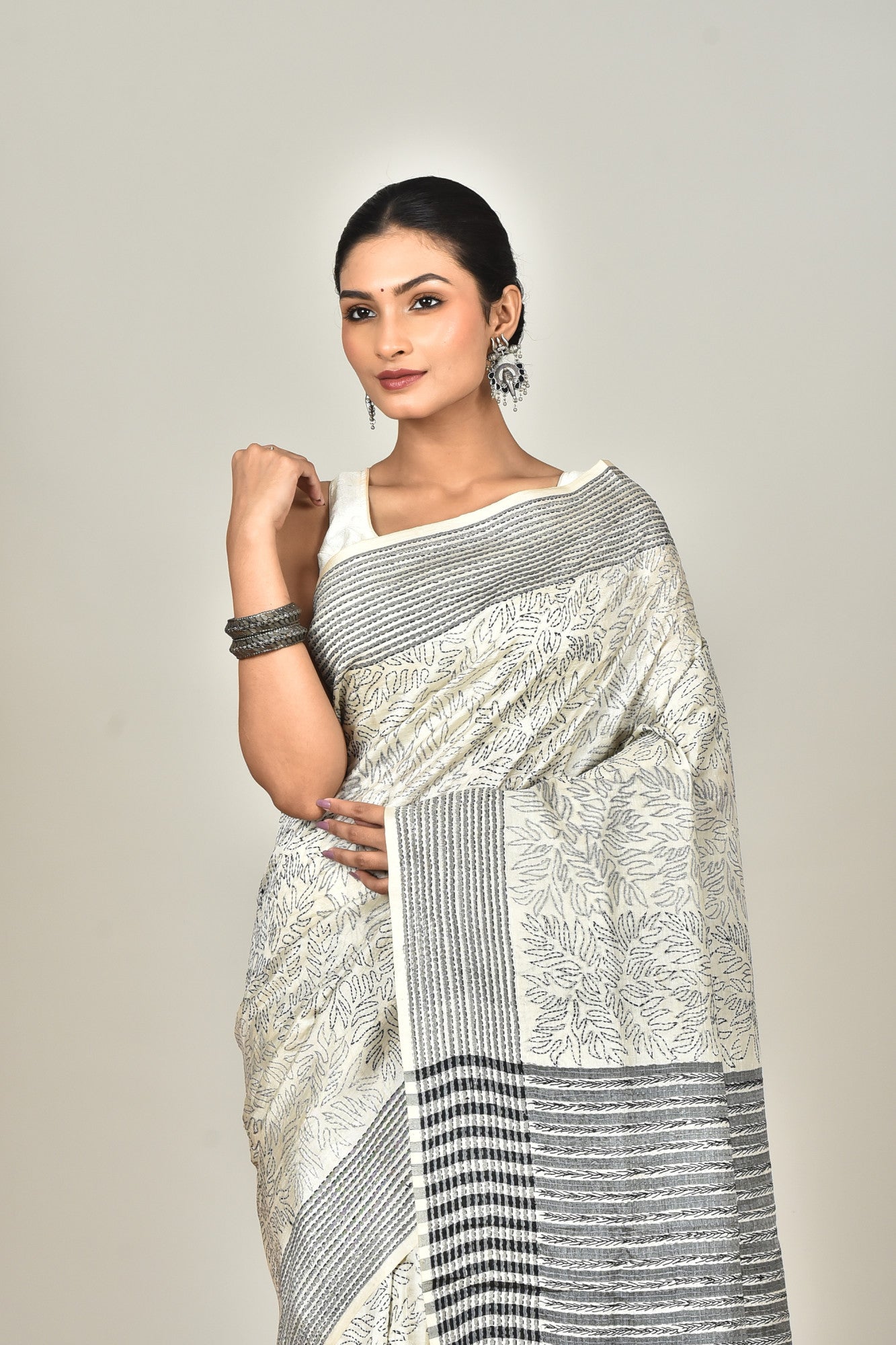 JALCHURI SILK KANTHA SAREE Thumbnail