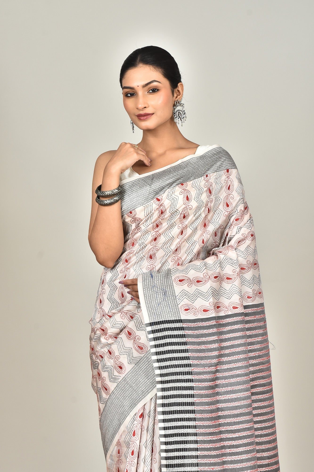 JALCHURI SILK KANTHA SAREE Thumbnail
